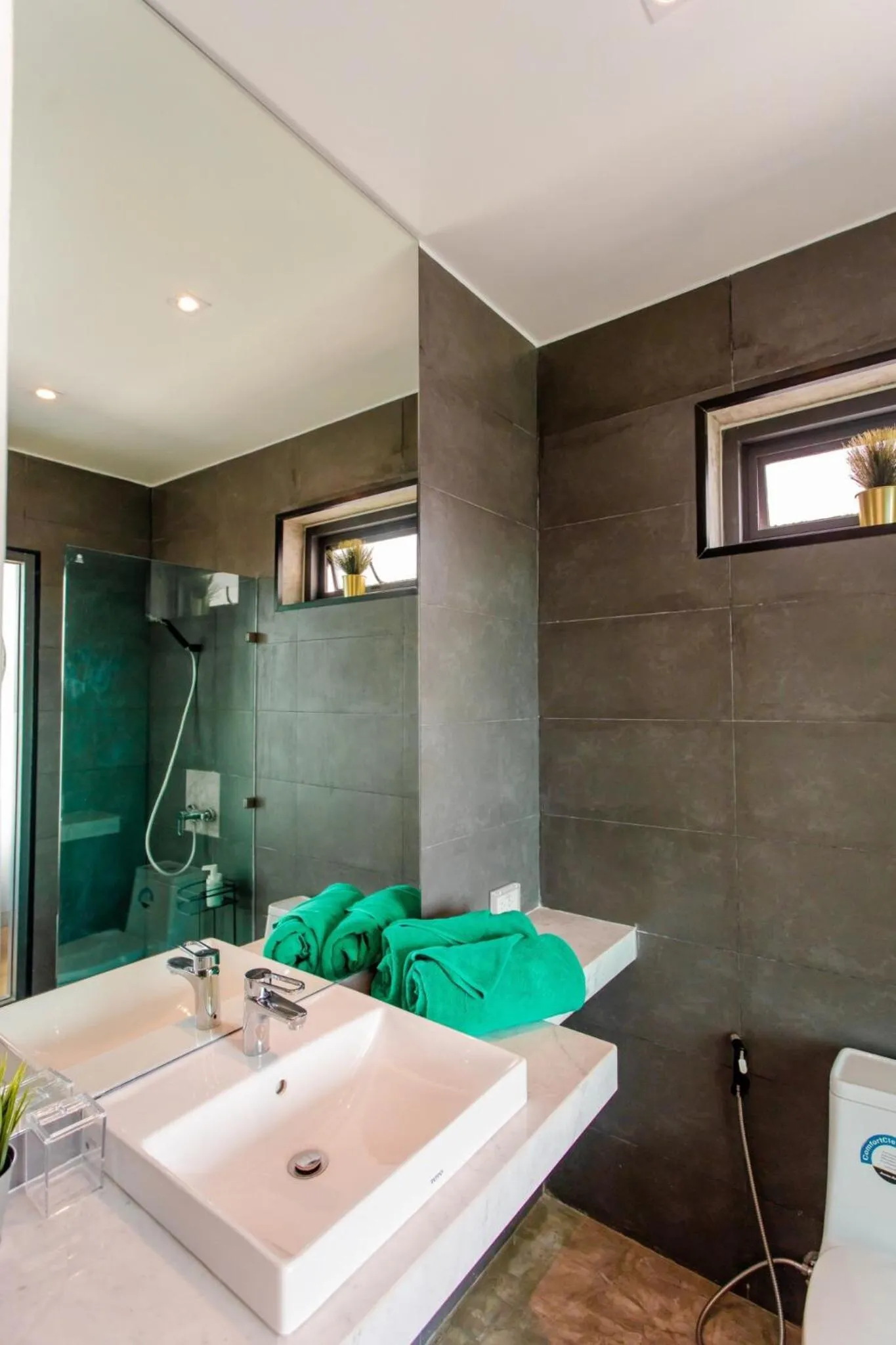 Bathroom in Baan Saint-Tropez Seaview Villas Kata Beach