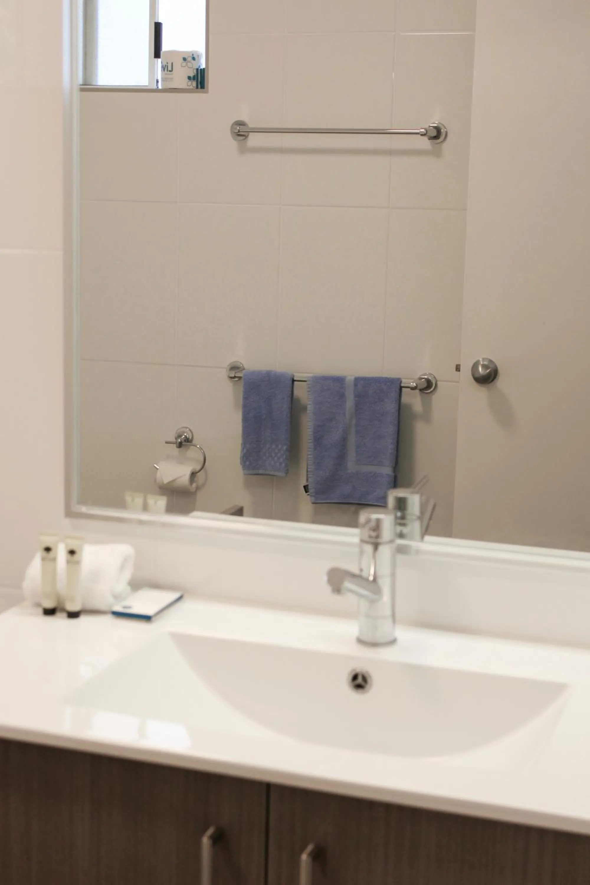 Bathroom in Aston Motel Yamba