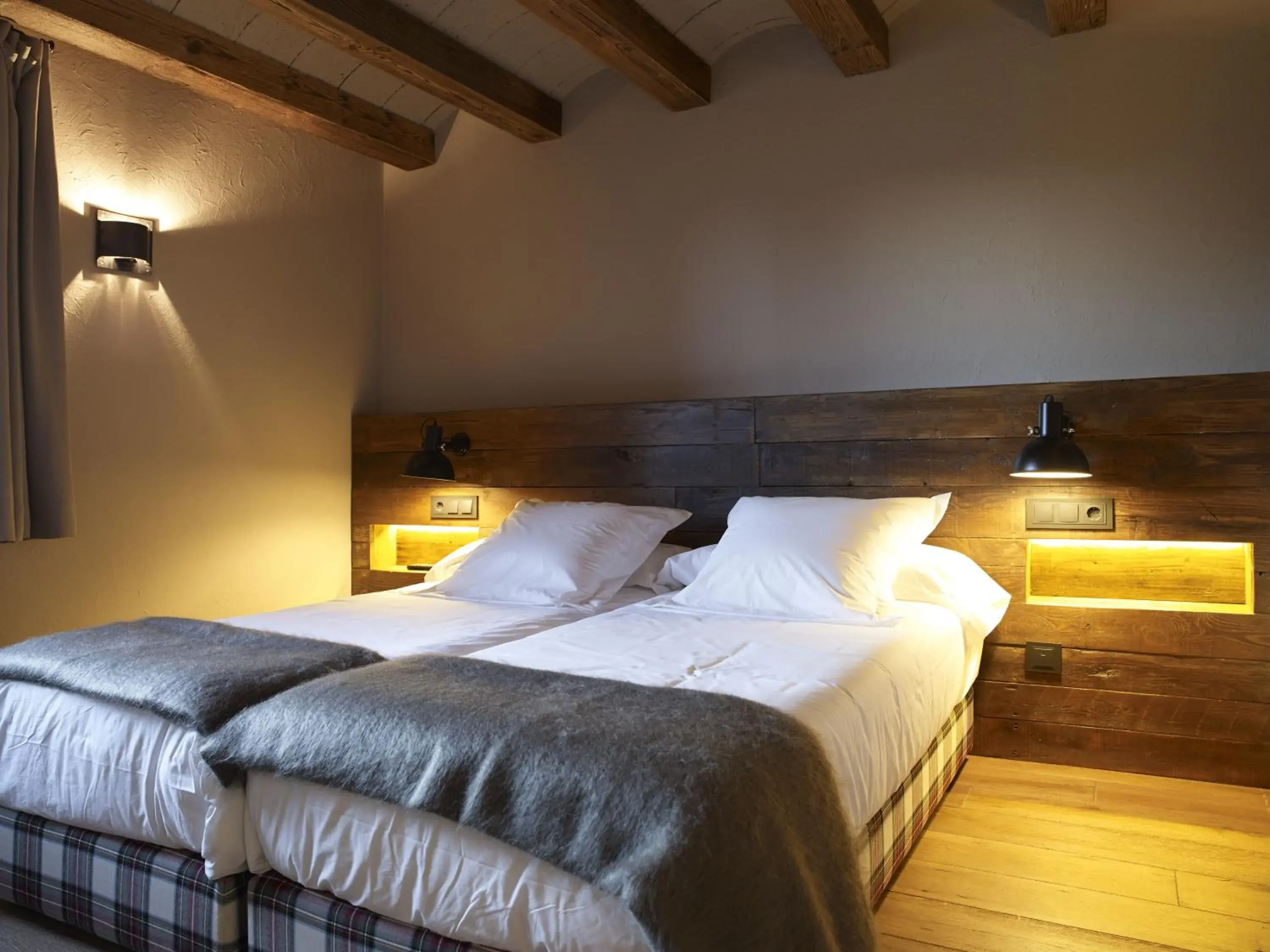Single Room in Hotel Boutique Puig Francó - Adults Only Single Room in Hotel Boutique Puig Francó - Adults Only
