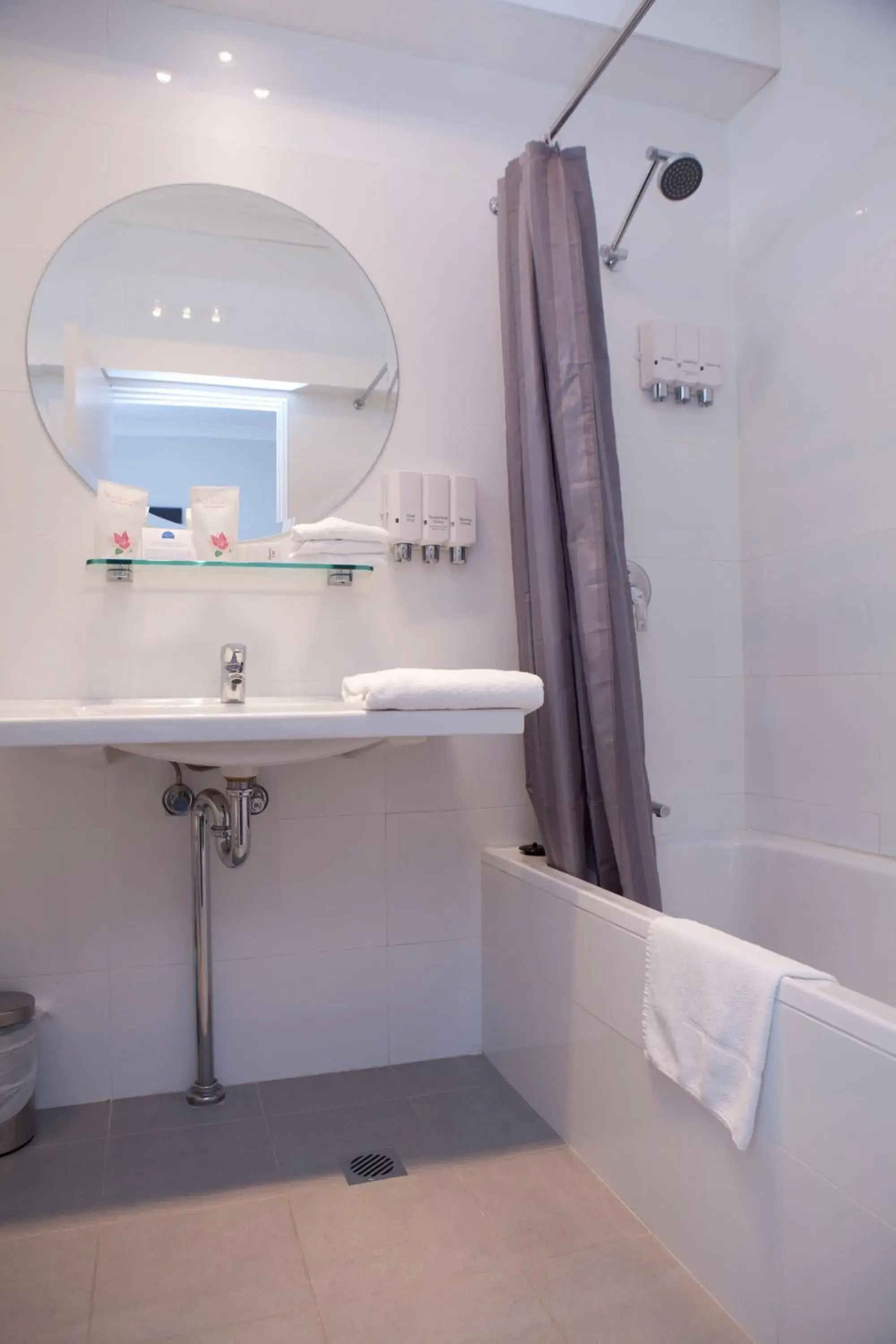 Superior Double Room in Savoy Double Bay Hotel Superior Double Room in Savoy Double Bay Hotel