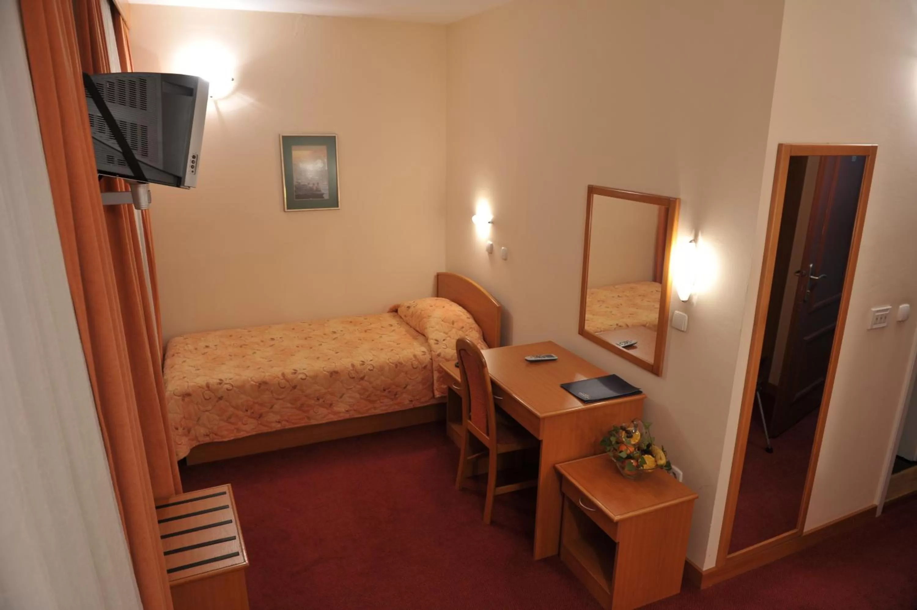 Decorative detail, Bed in Hotel Fontana