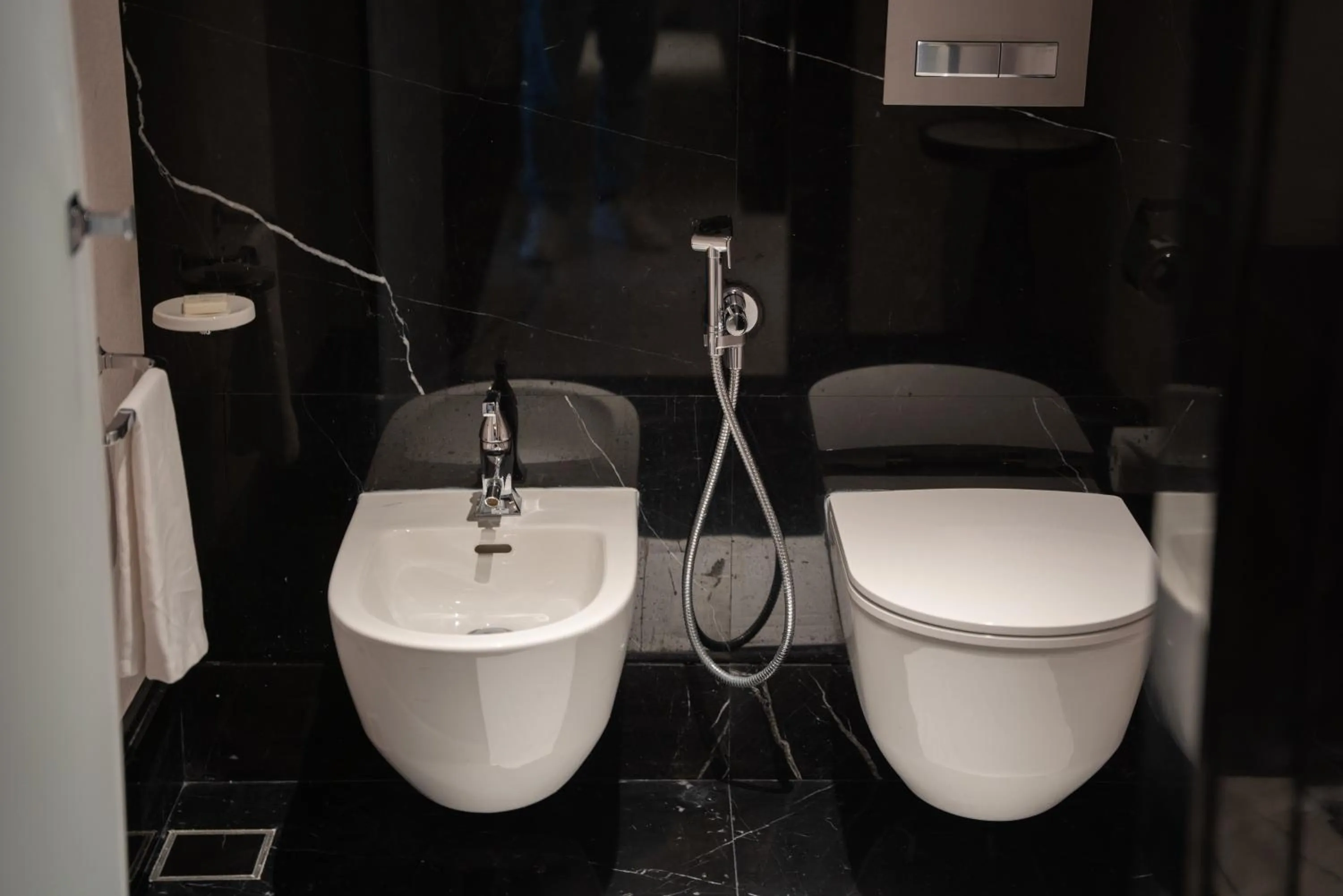 One-Bedroom King Club Suite in Waldorf Astoria Doha West Bay