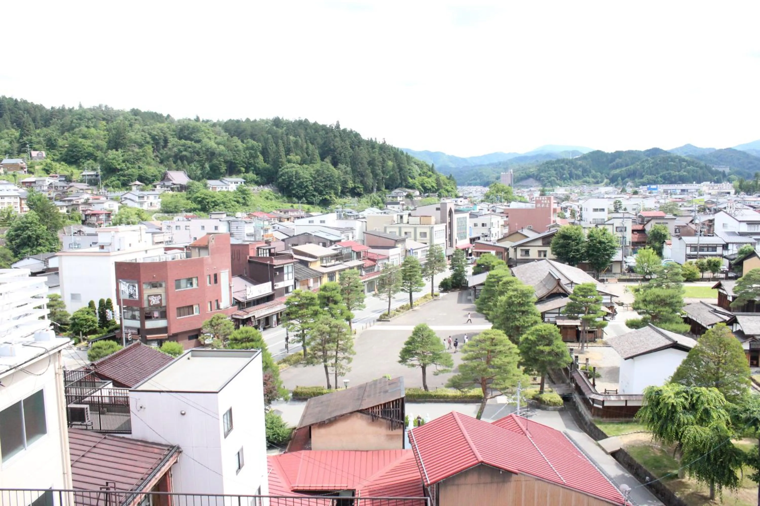 Nearby landmark in Honjin Hiranoya Kachoan