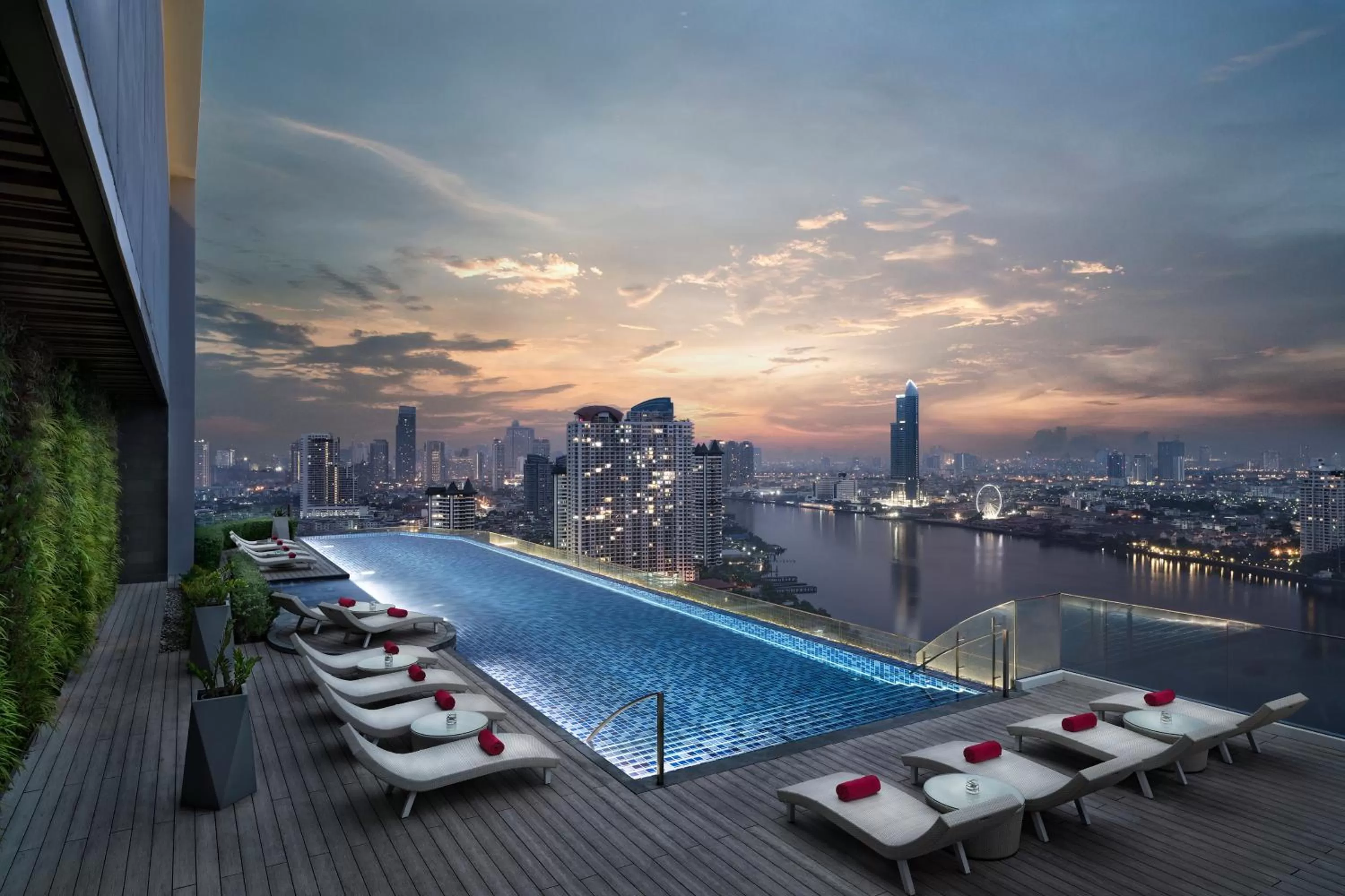 Swimming pool in Avani Plus Riverside Bangkok Hotel