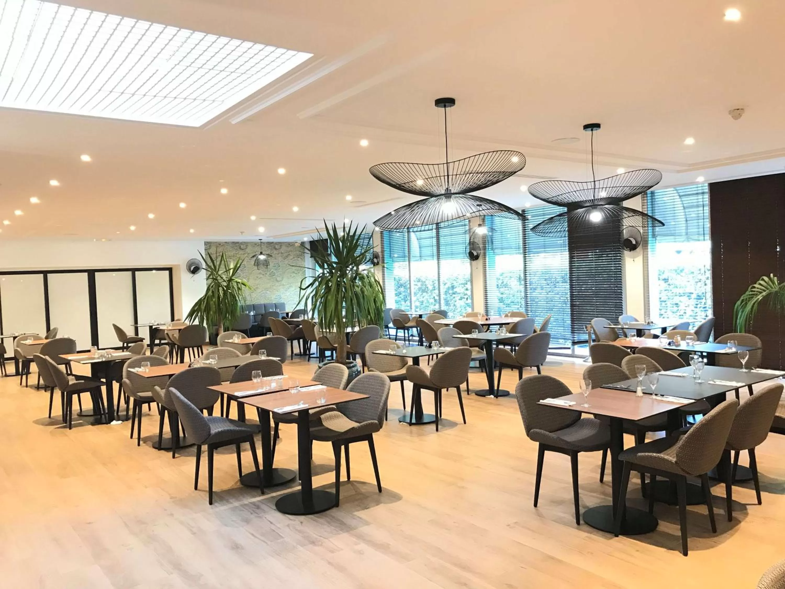 Restaurant/places to eat in Hotel Inn Paris CDG Airport