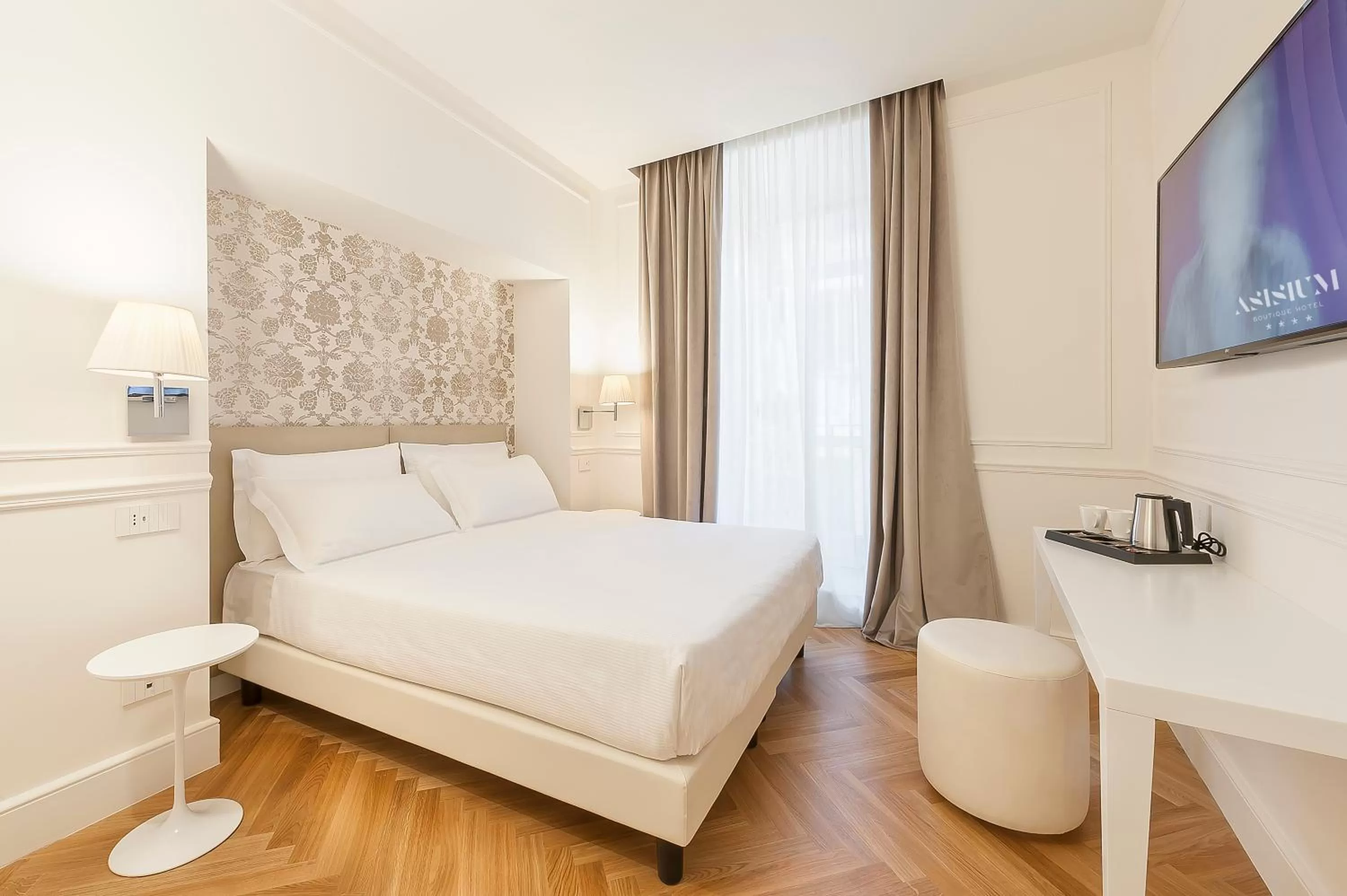 Photo of the whole room, Bed in Asisium Boutique Hotel