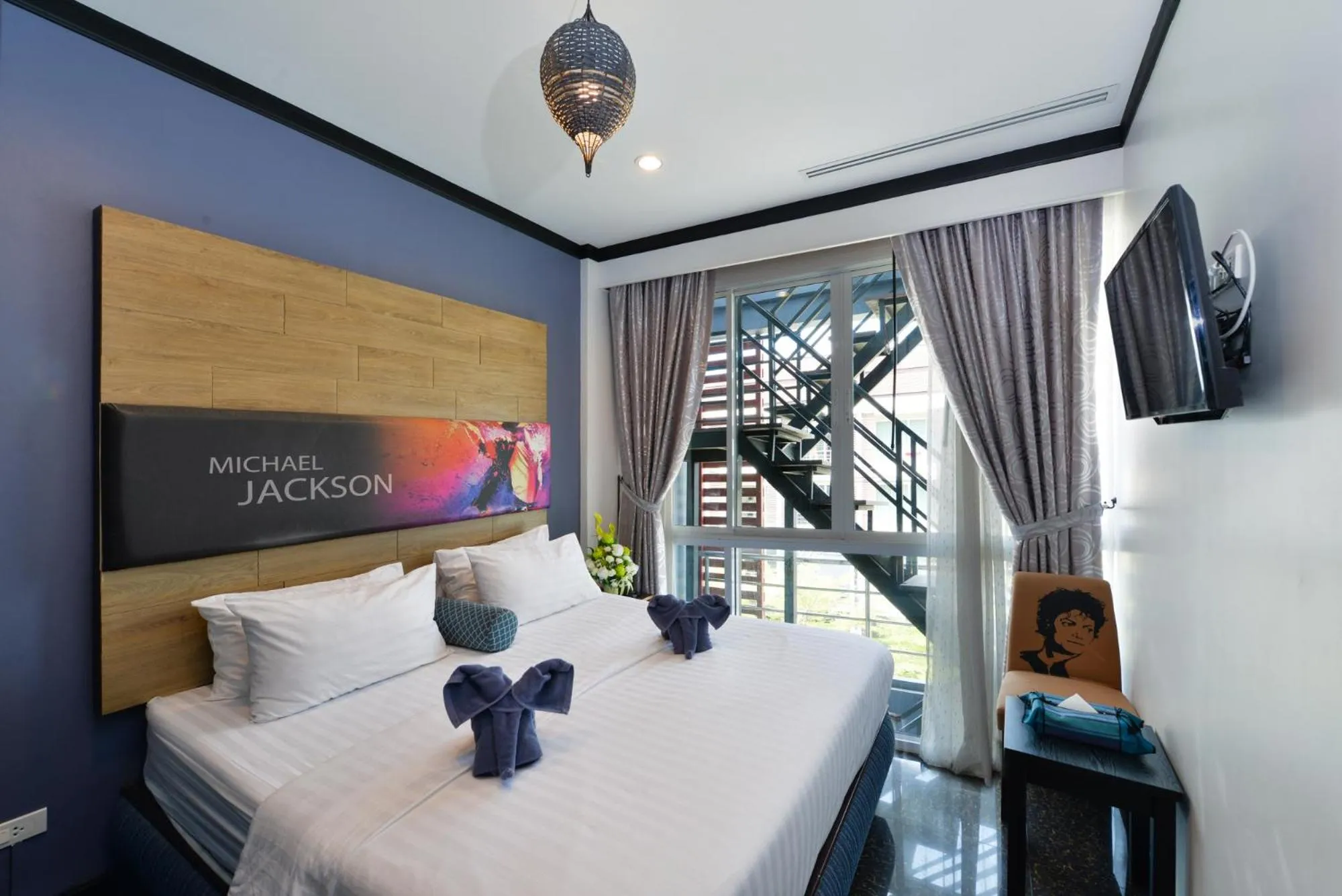 Bed in The River Scene