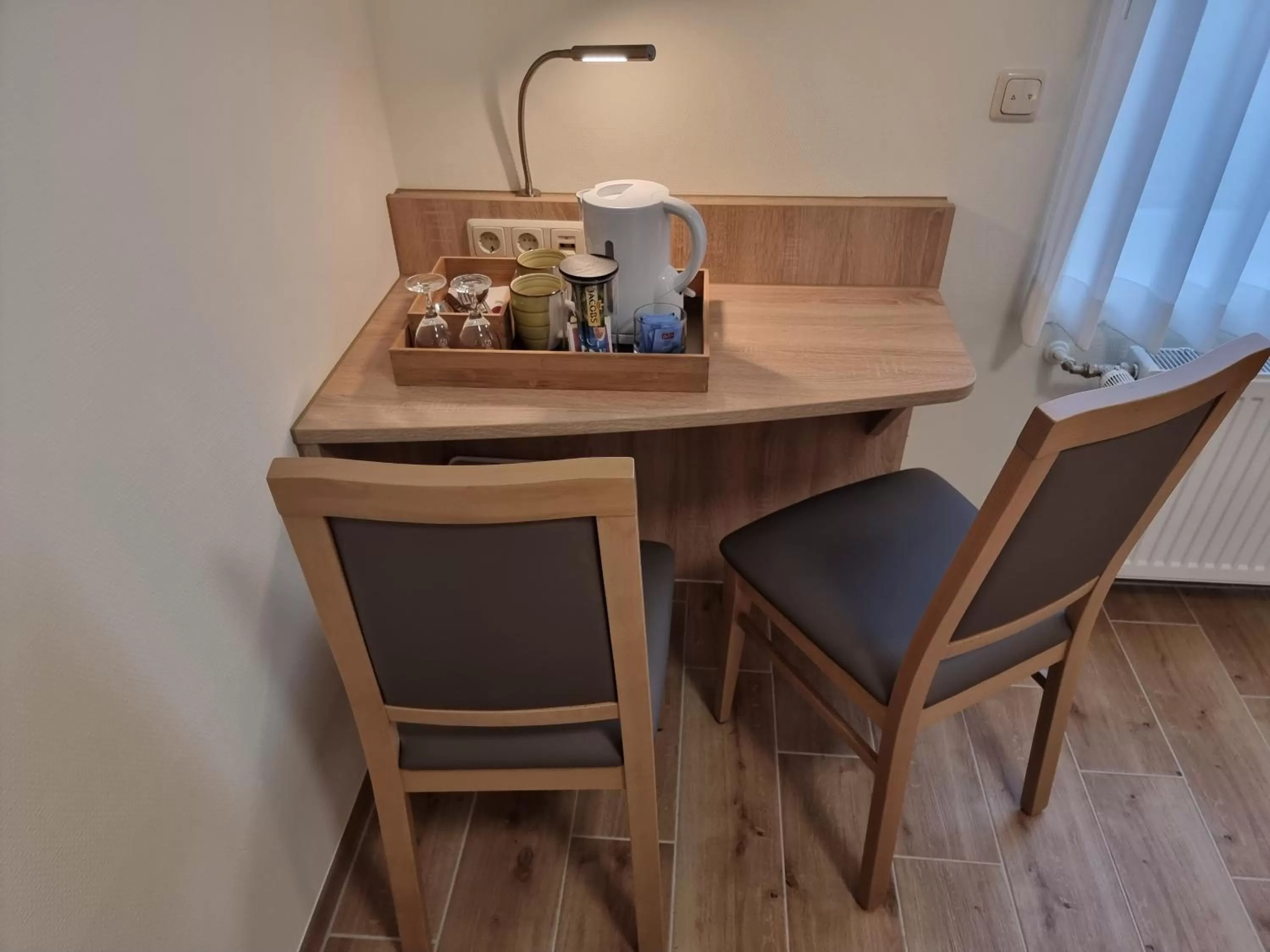 Coffee/tea facilities in Gästehaus Grunewald Bed & Breakfast