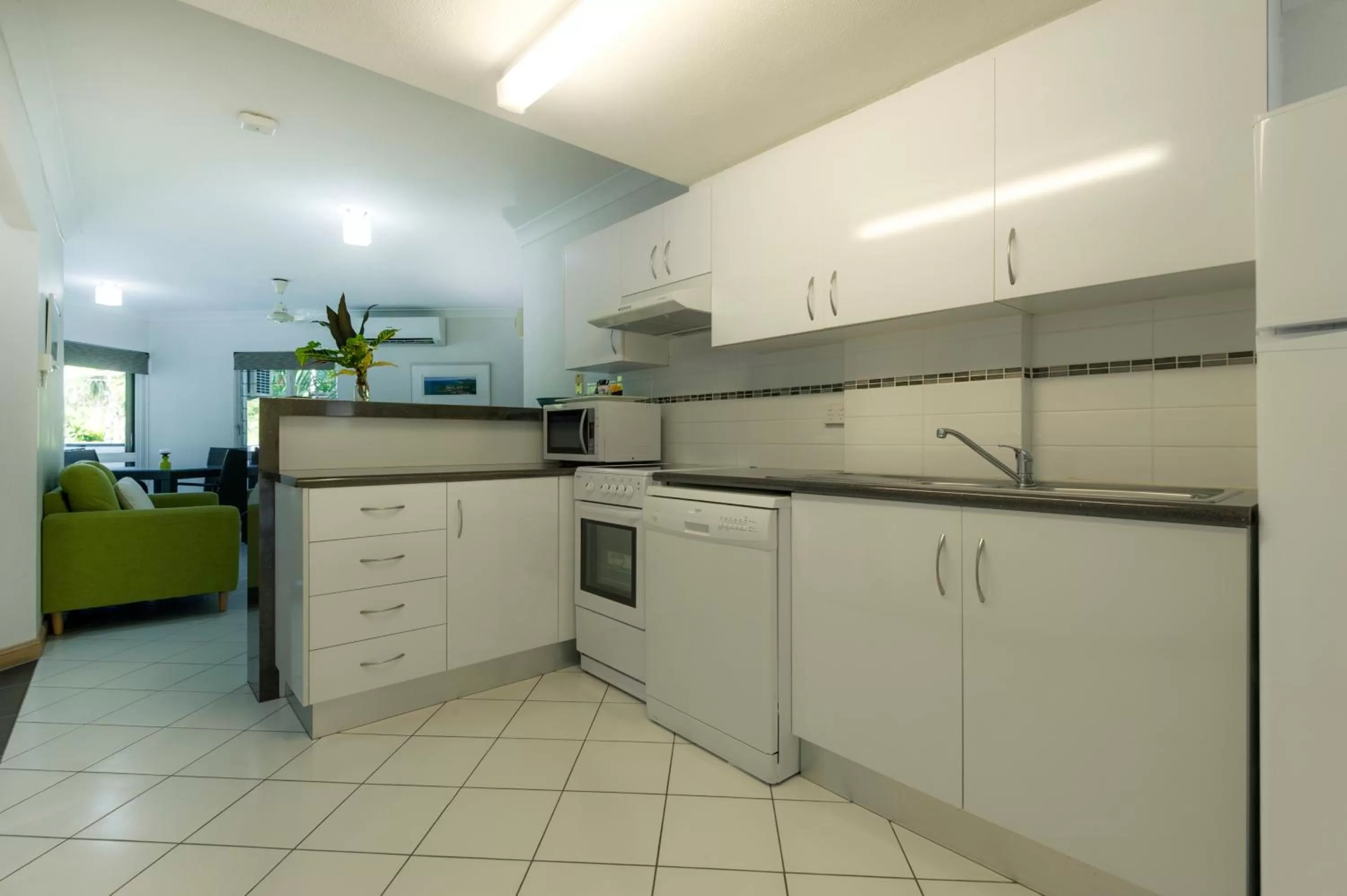 Kitchen or kitchenette in Garrick House