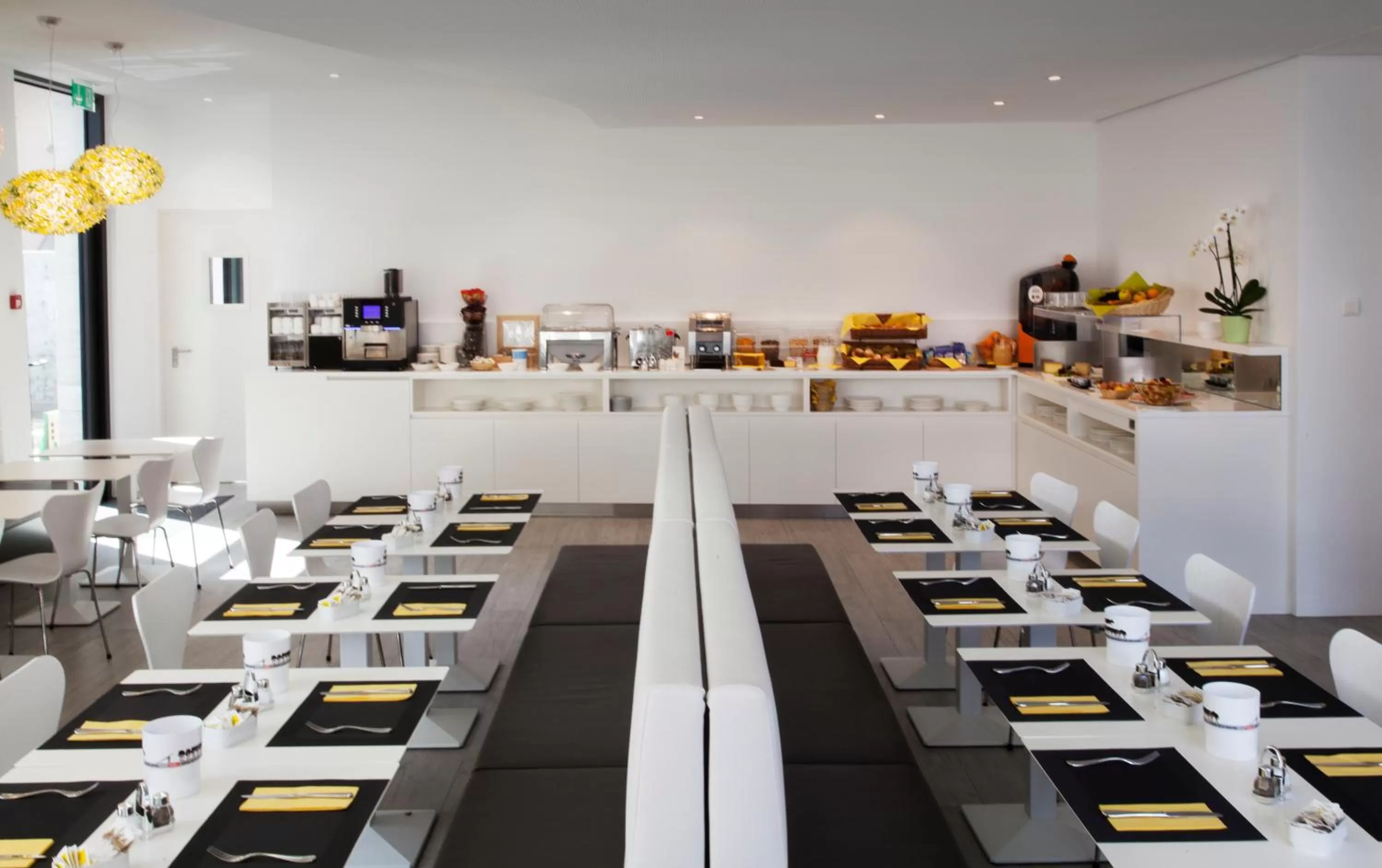 Restaurant/places to eat in Hotel City Lugano