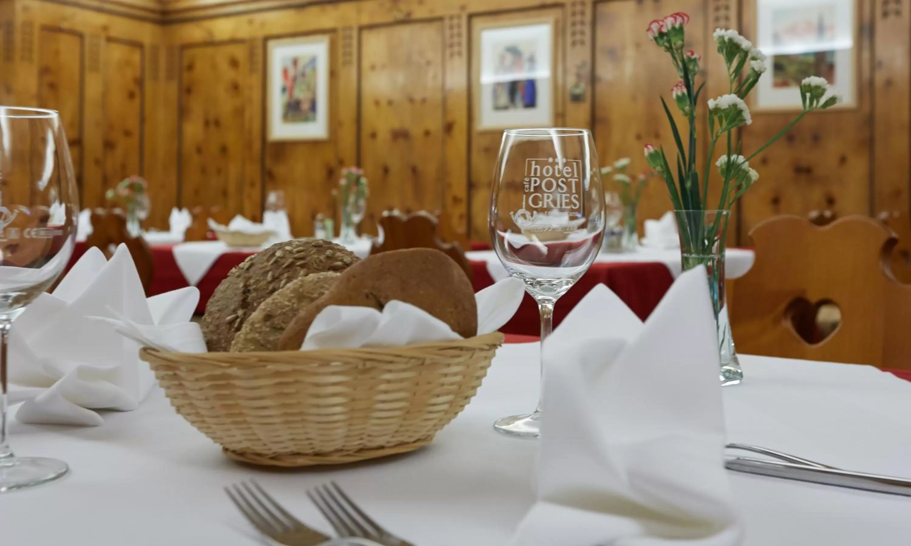 Restaurant/places to eat in Hotel Post Gries