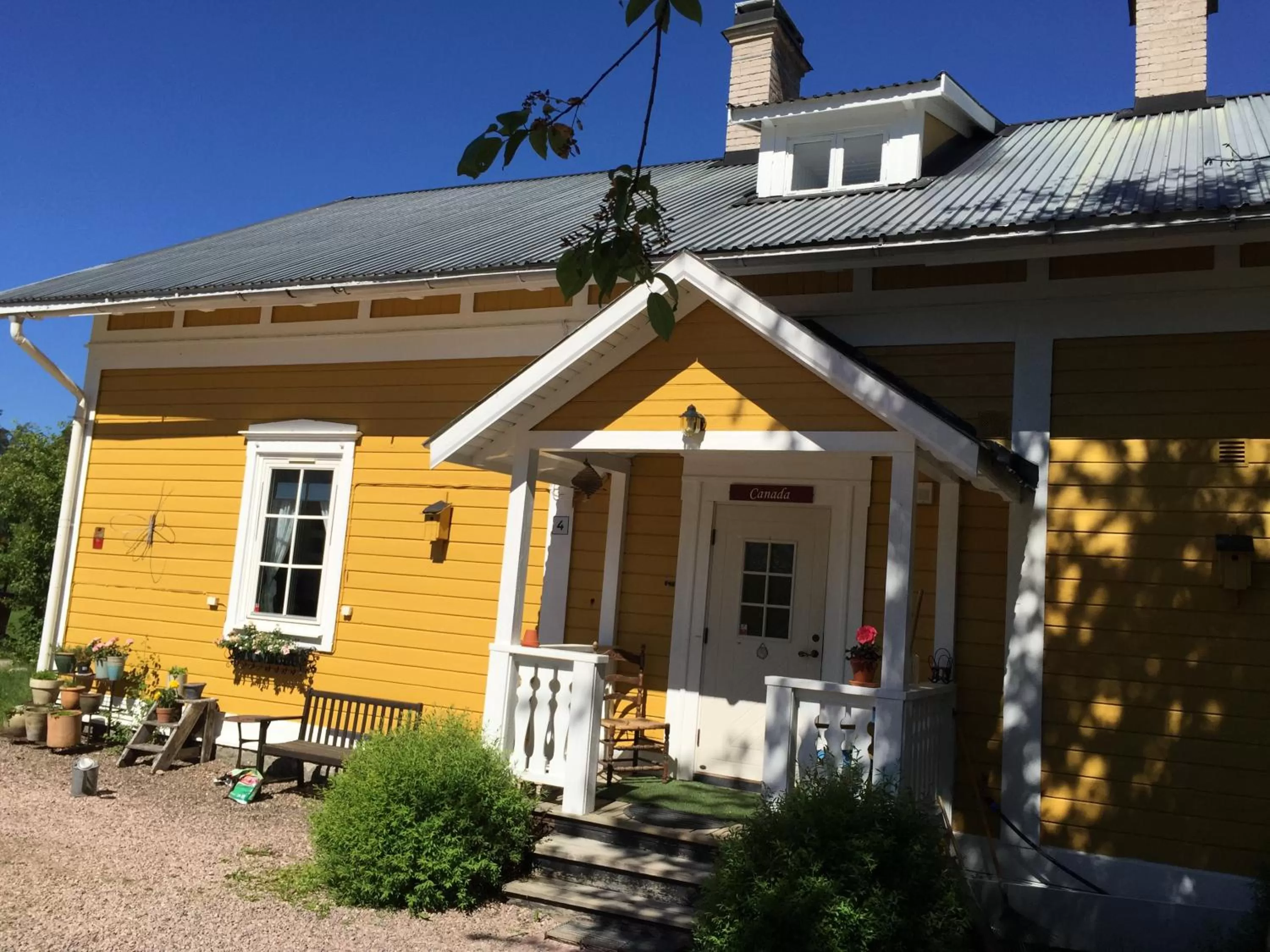 Facade/entrance, Property Building in Värdshuset Lugnet