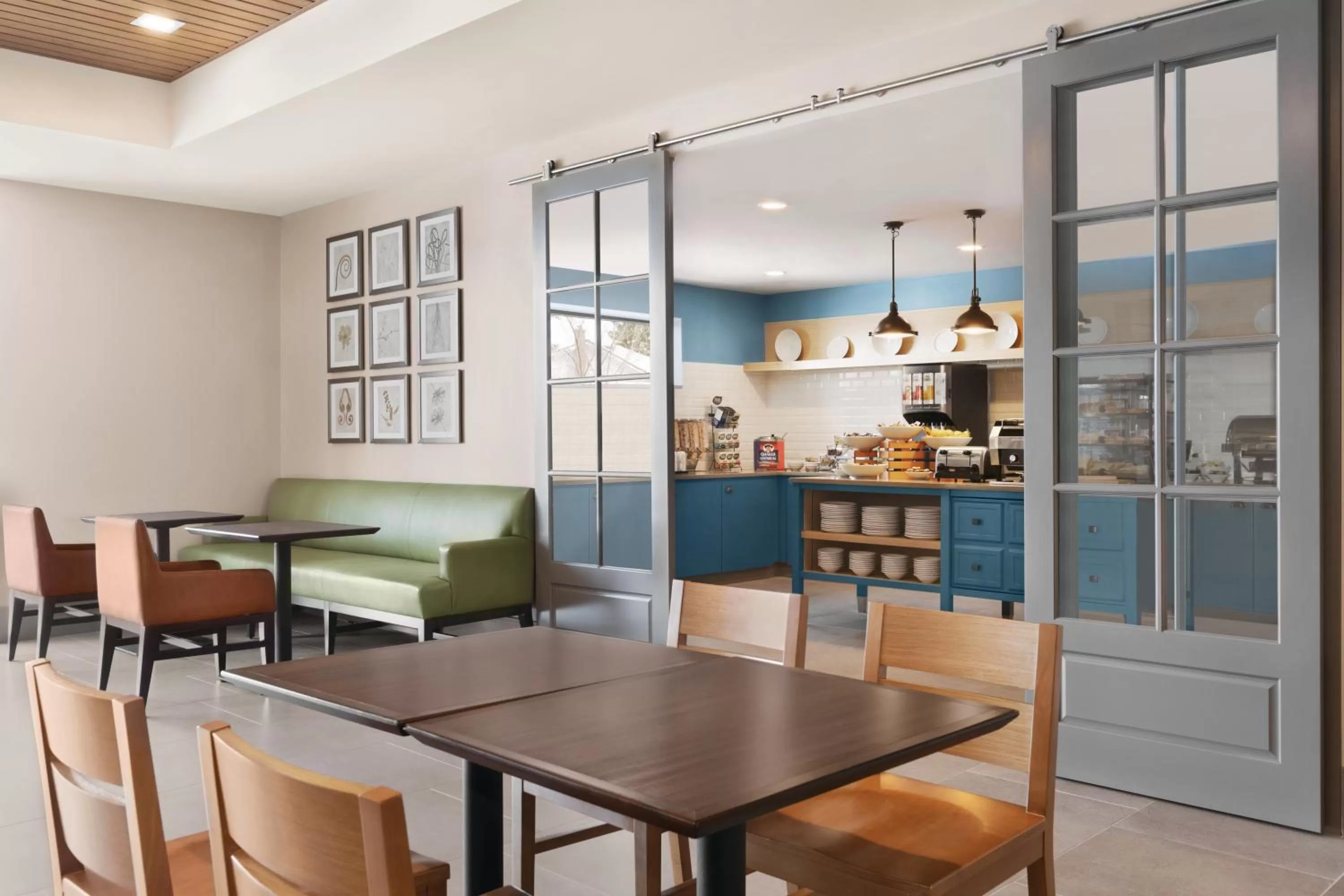 Kitchen or kitchenette in Country Inn & Suites by Radisson, Belleville, ON