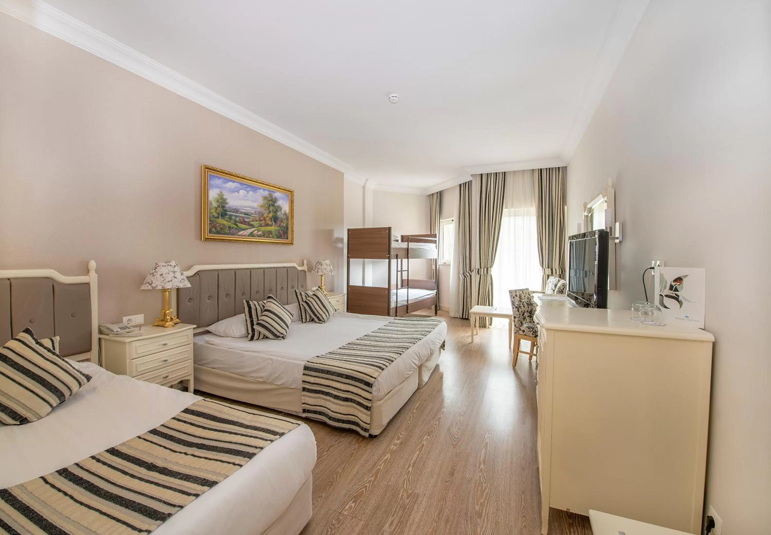 Bed in Crystal Tat Beach Pearl Collection - Ultimate All Inclusive