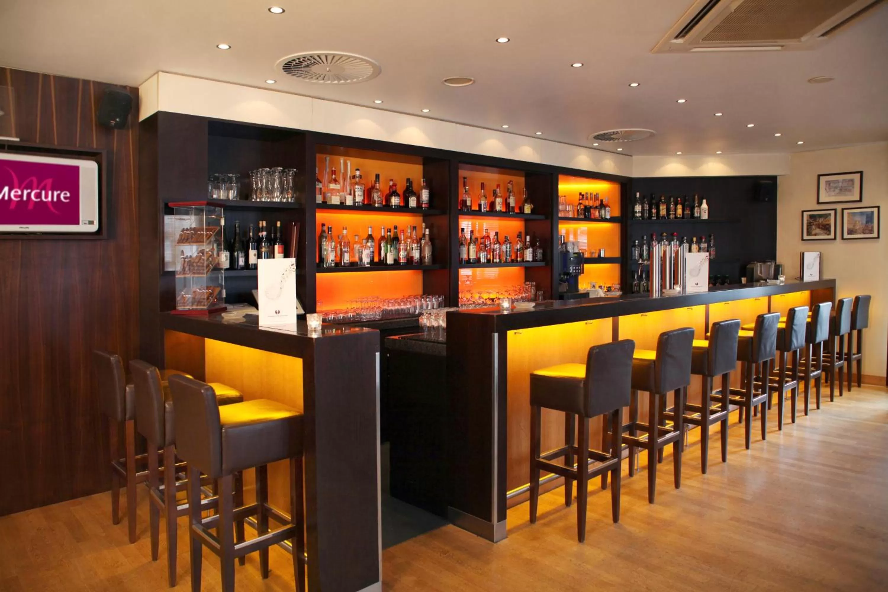 Lounge or bar in Mercure Hotel Köln City Friesenstraße