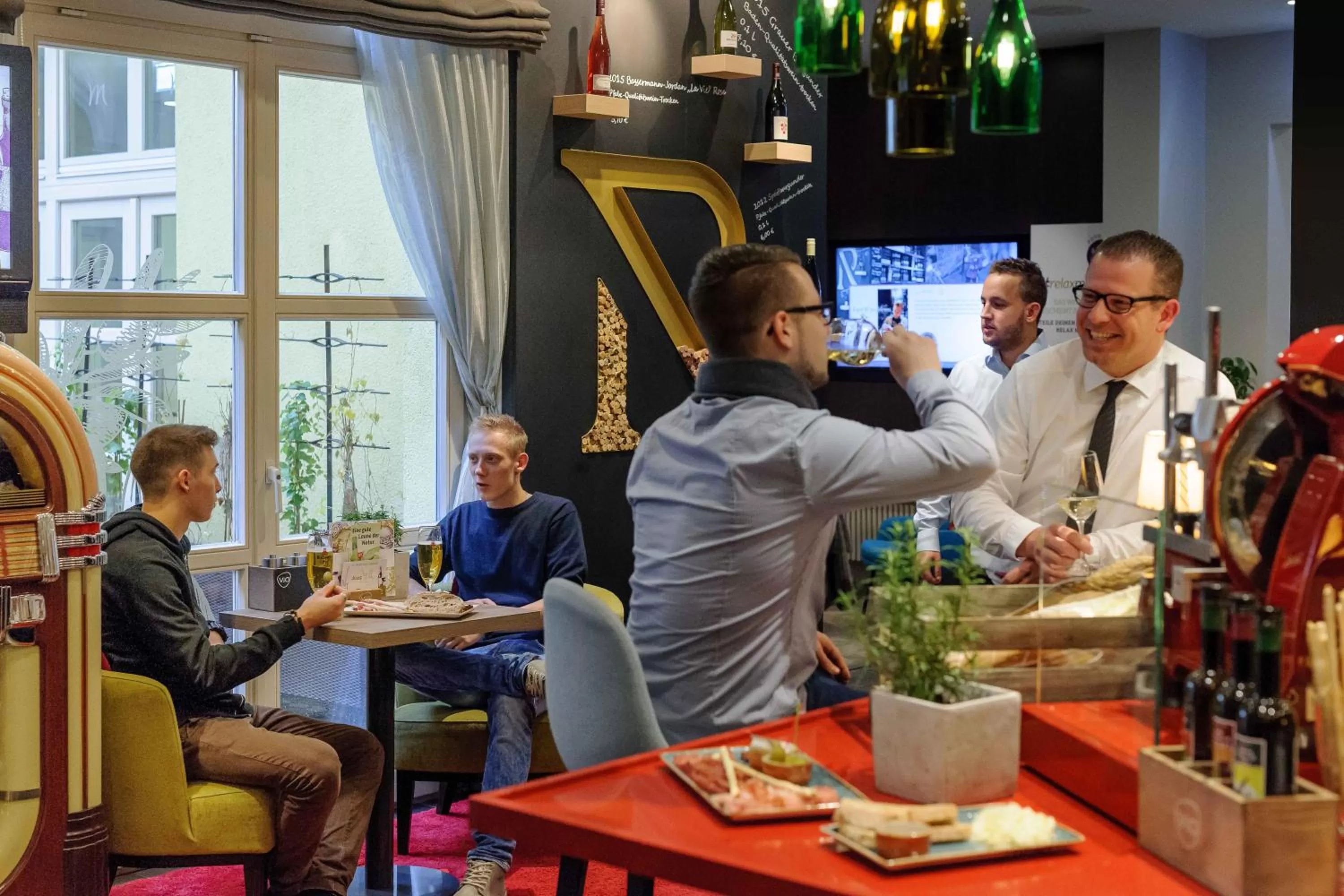 Lounge or bar in Mercure Hotel & Residenz Berlin Checkpoint Charlie