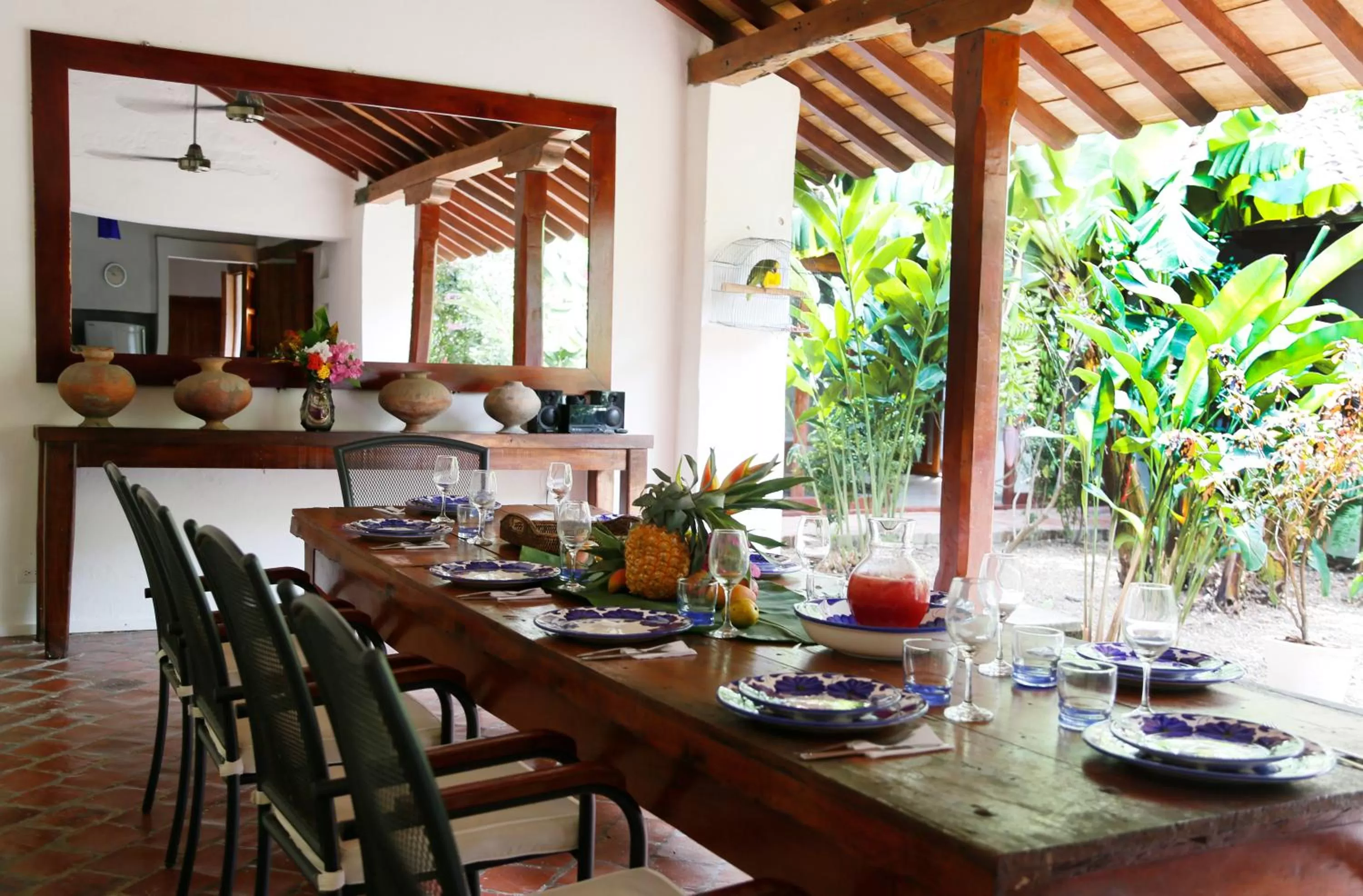 Restaurant/places to eat in Portal de la Marquesa