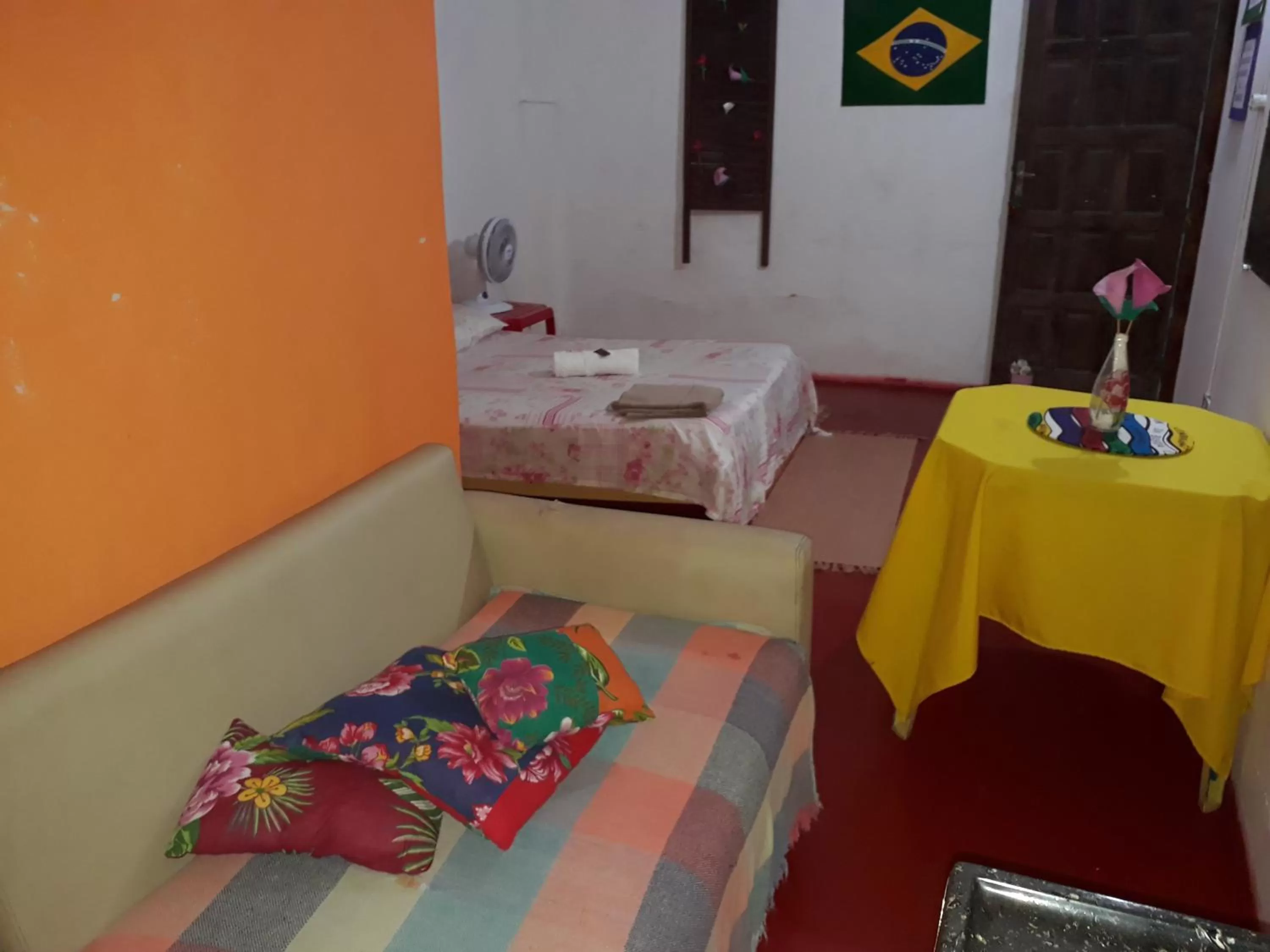 Bedroom, Bed in Perto Do Aeroporto De Salvador - Dona Pitanga Hostel