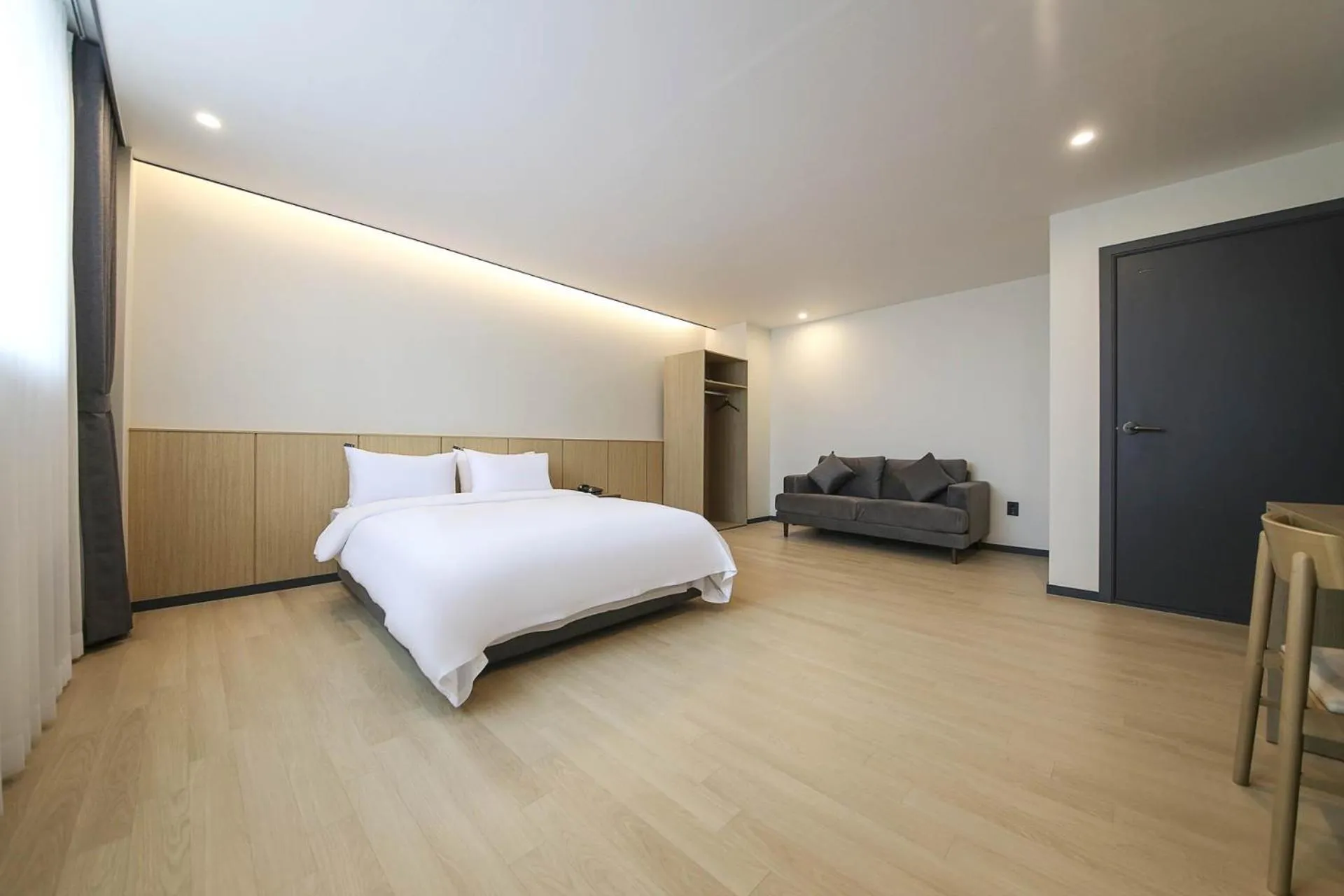 Bed in Benikea hotel