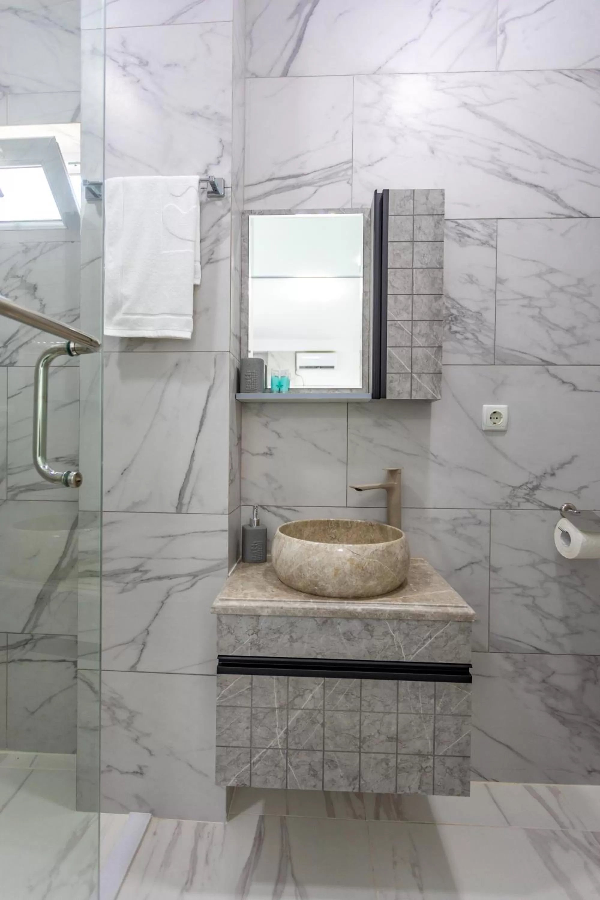 Bathroom in Hotel Paradise Road