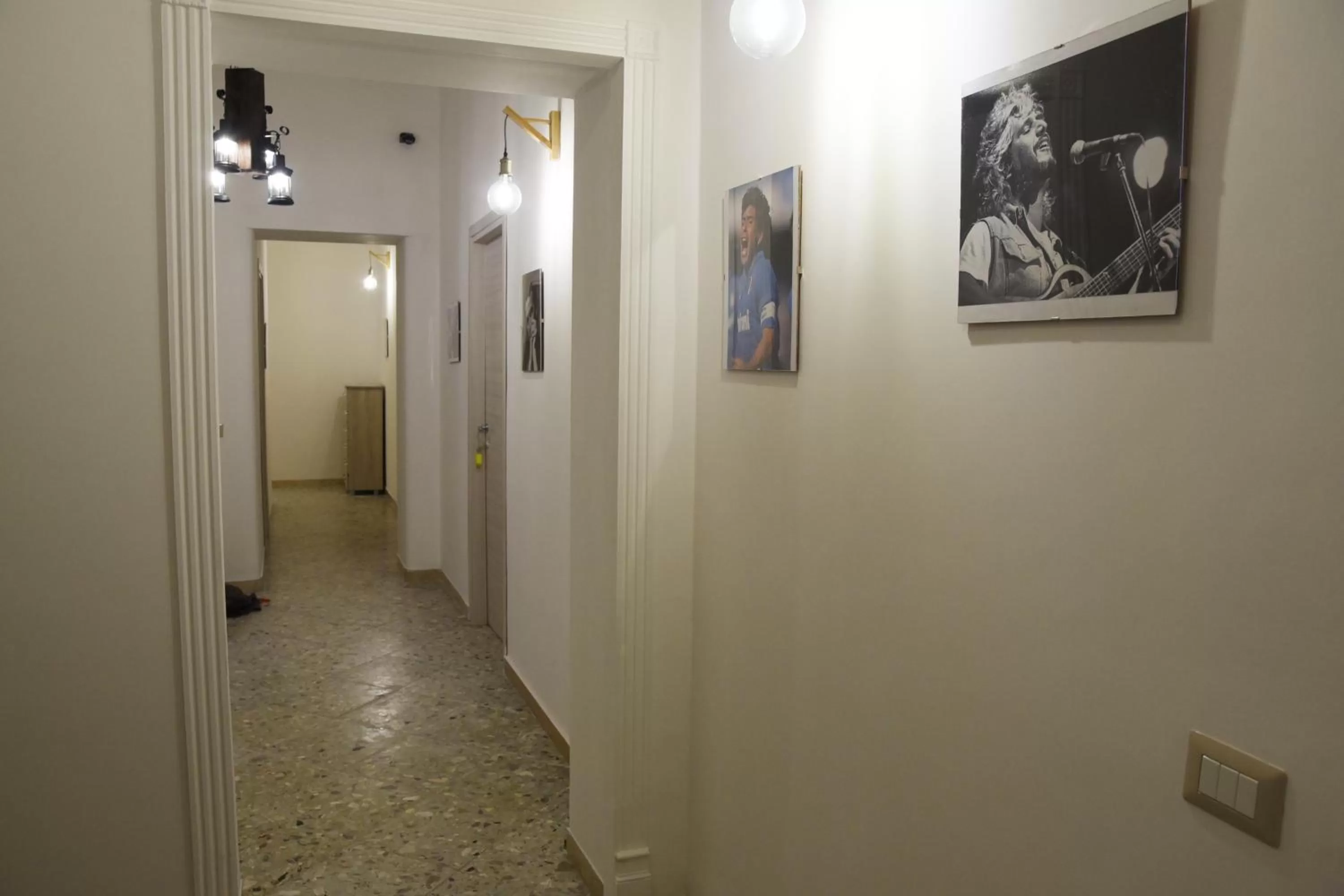 TV/Entertainment Center in Napul’è