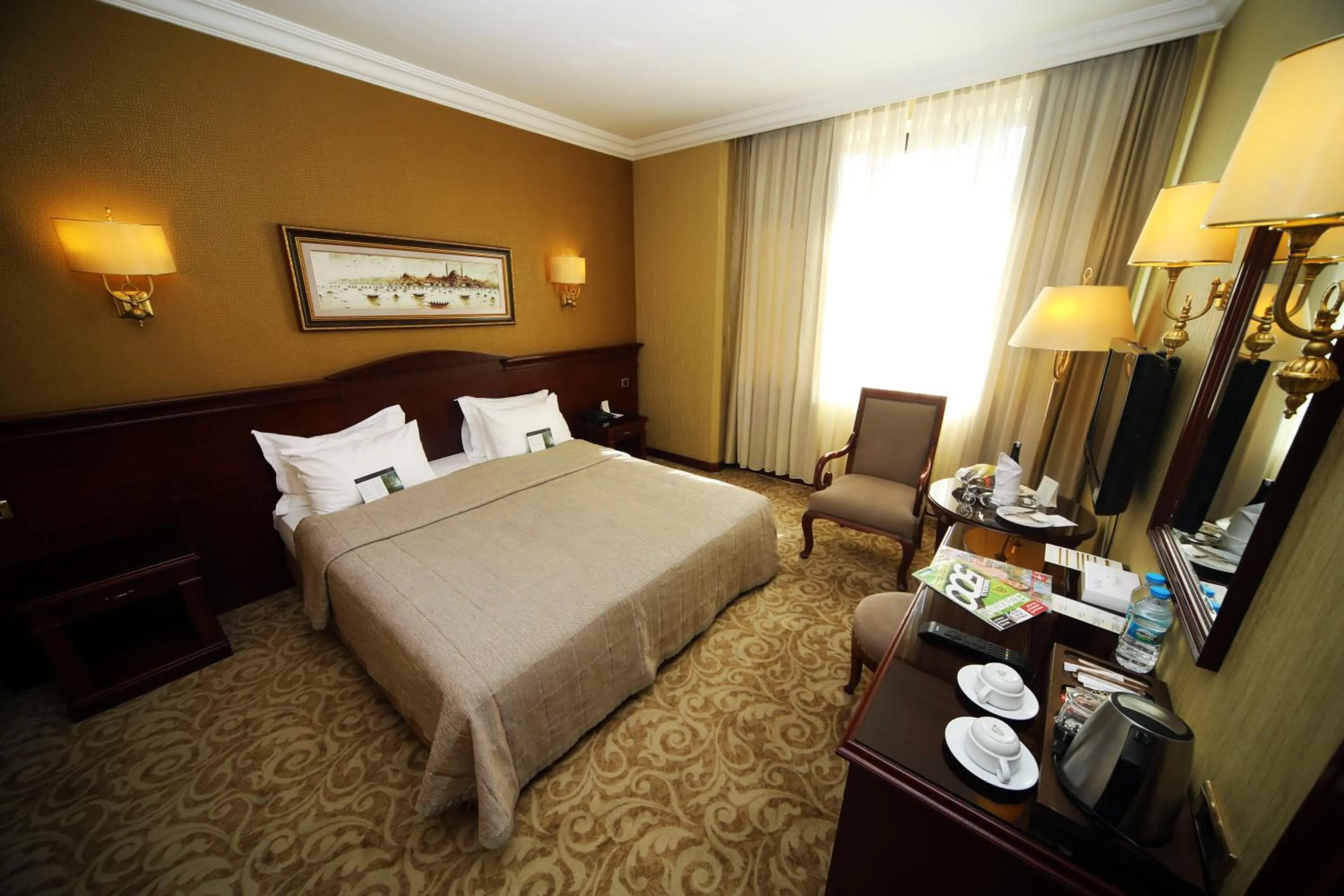 Photo of the whole room, Bed in Bilek Istanbul Hotel