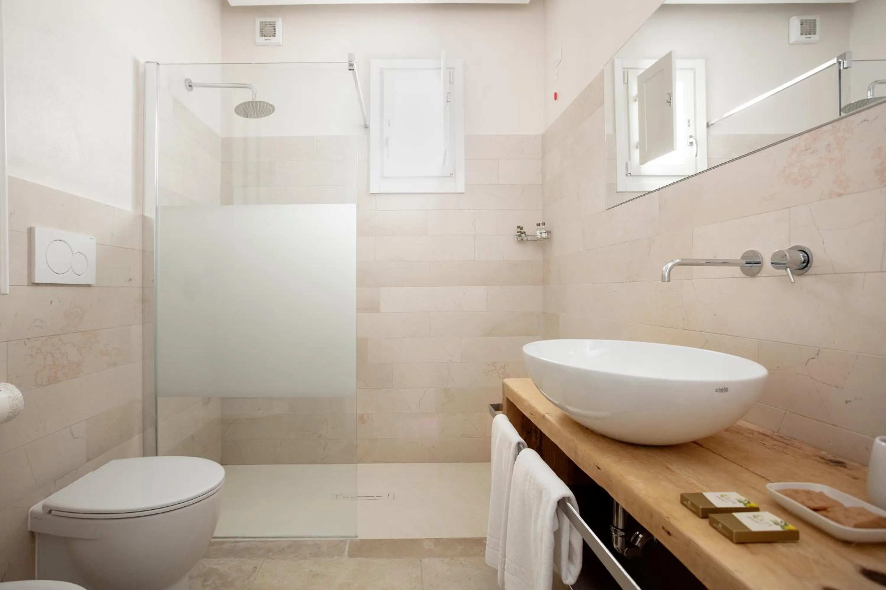 Bathroom in Masseria Mongiò dell'Elefante