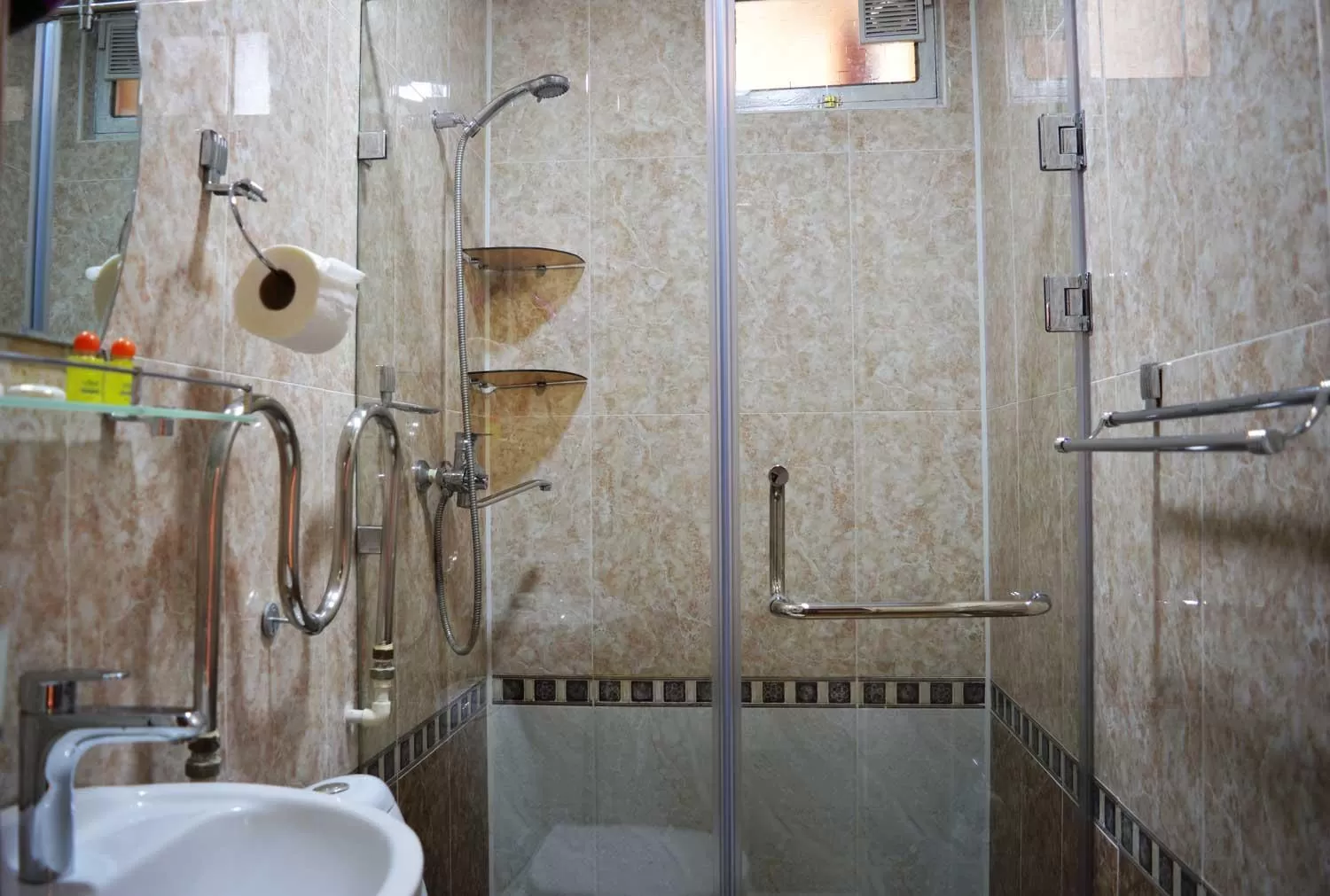 Shower, Bathroom in Jahongir Guest House