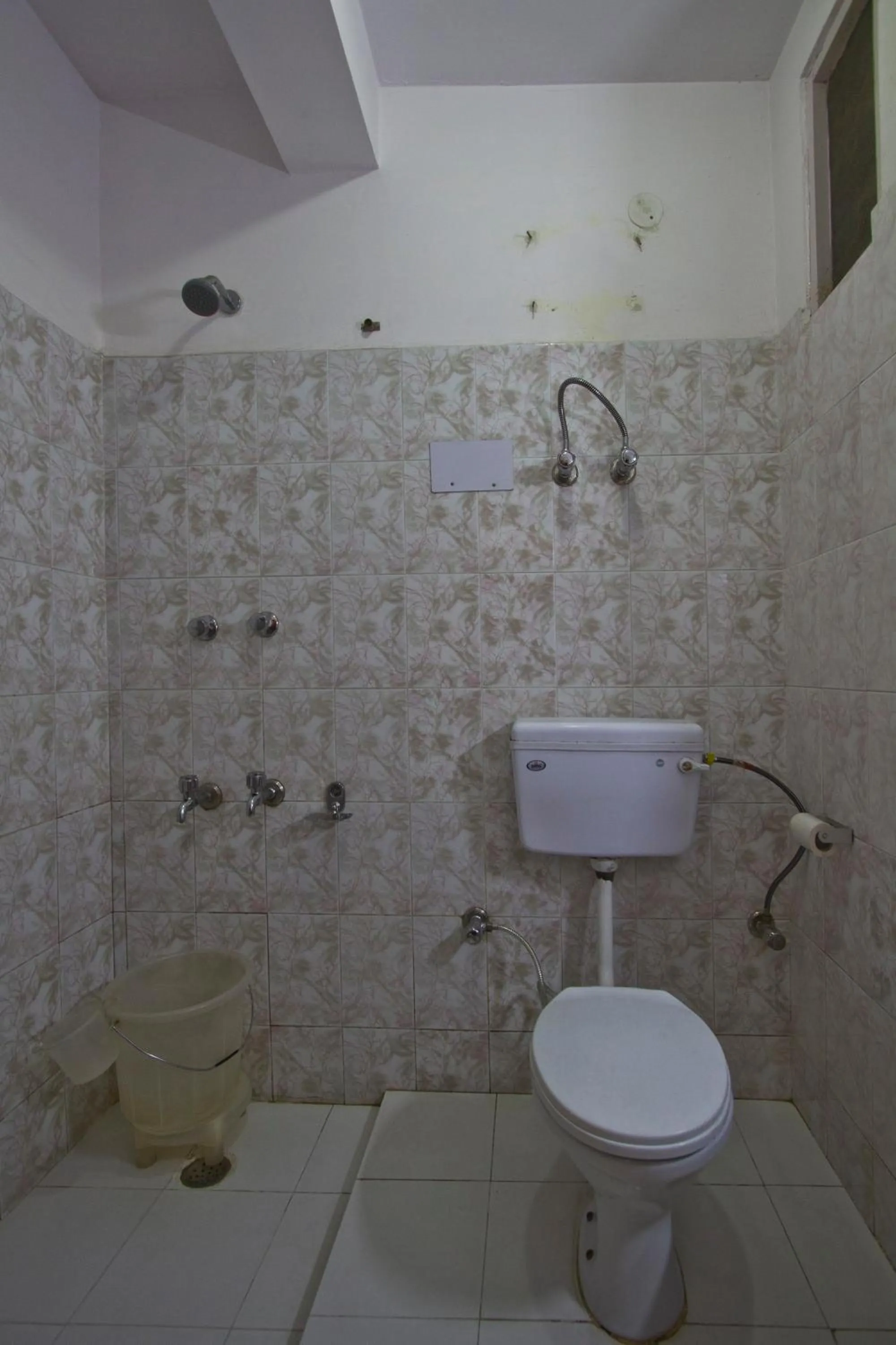 Bathroom in Sarthak Resorts-Reside in Nature with Best View, 9 kms from Mall Road Manali