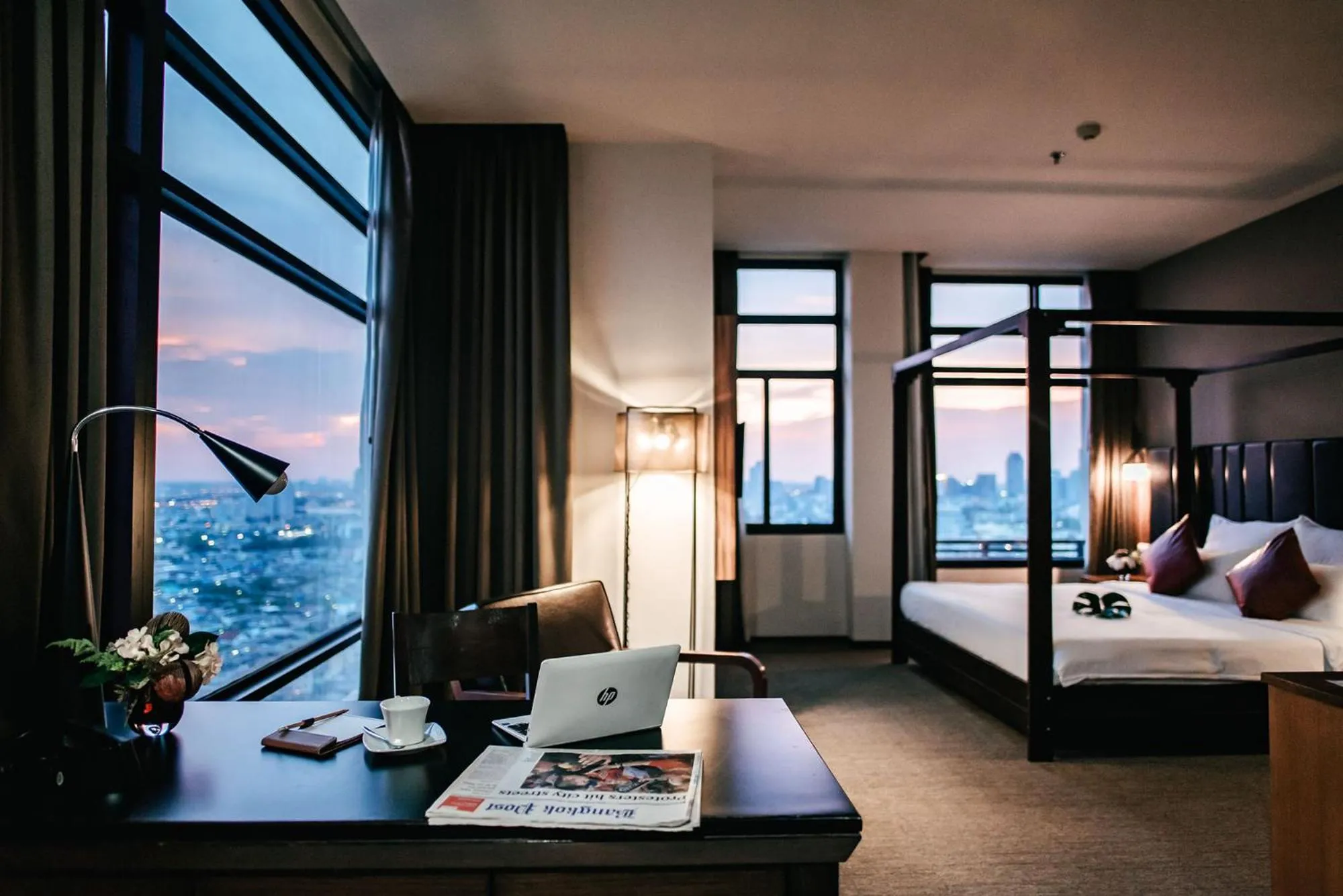 Seating area, Bed in Grand Howard Hotel Bangkok