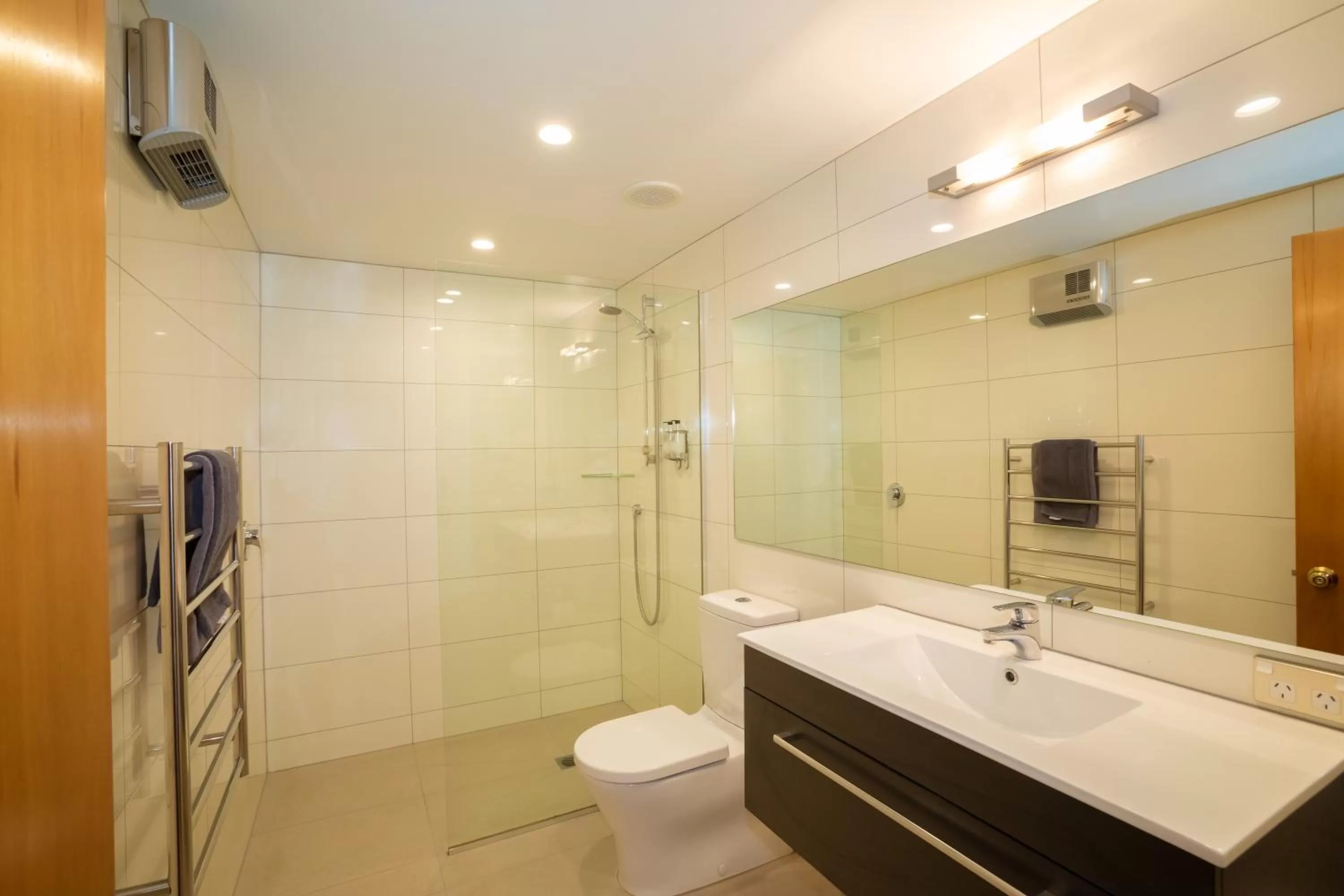 Bathroom in Cranbury Court Apartments