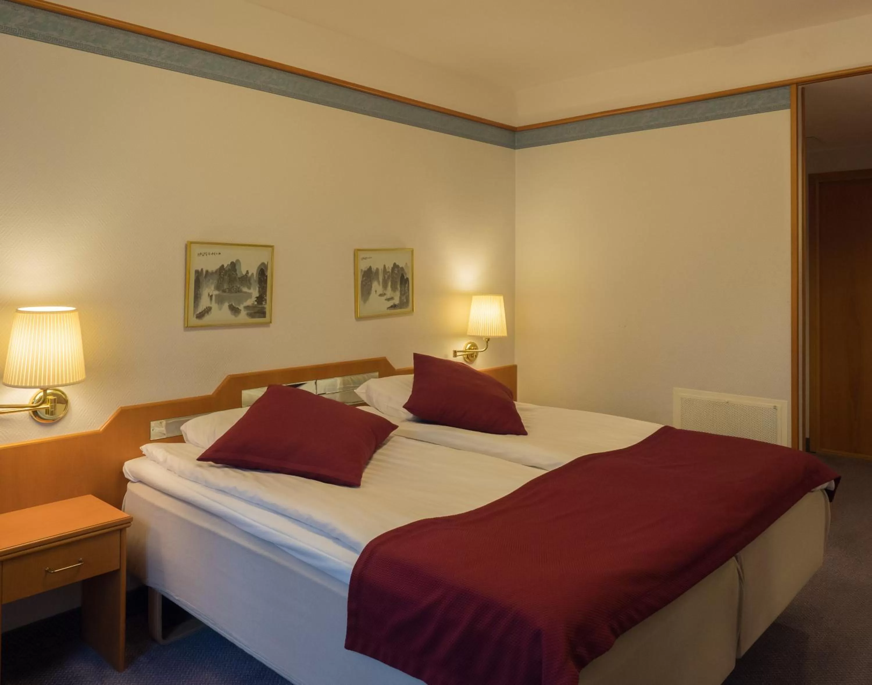 Photo of the whole room, Bed in 2Home Stockholm South