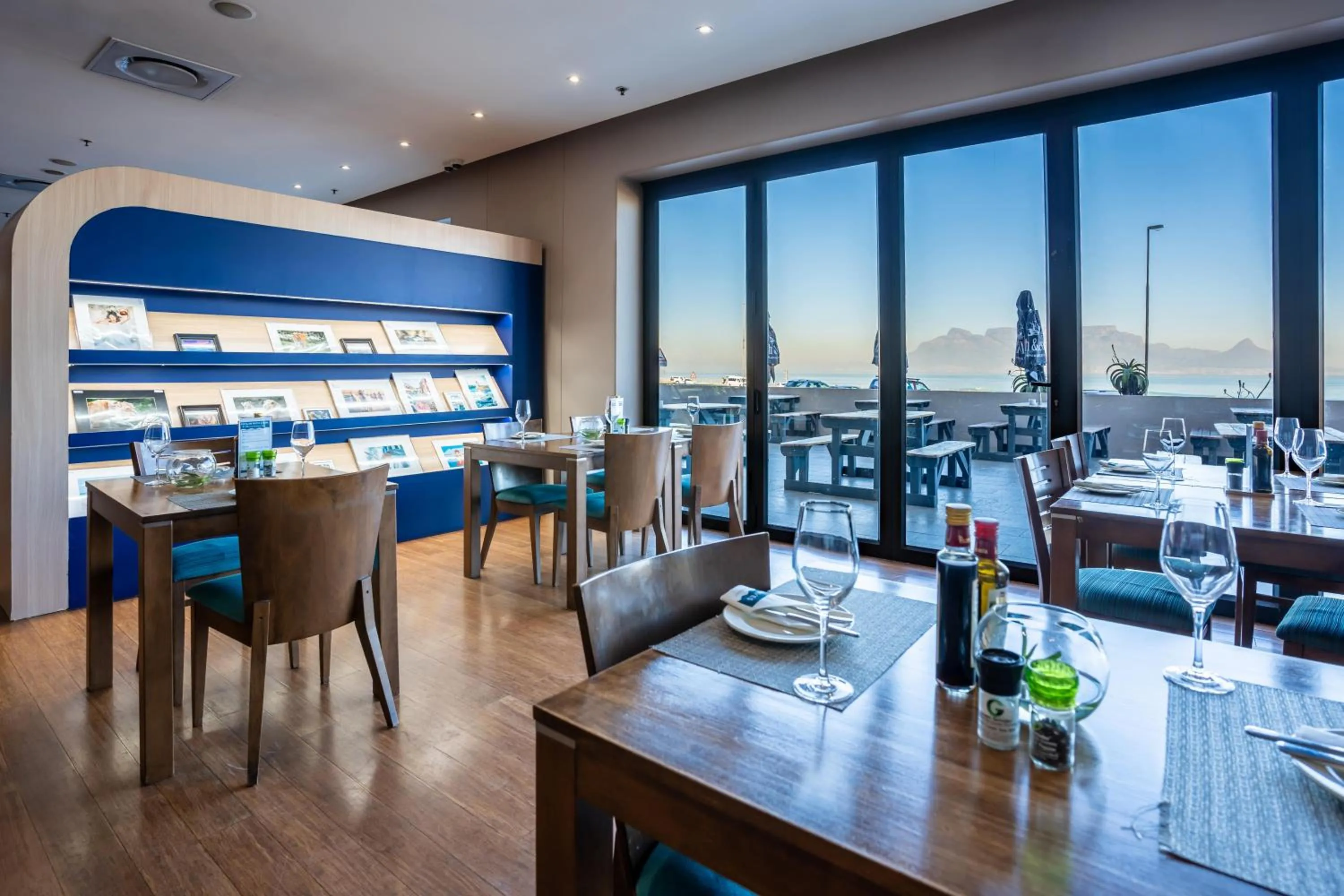 Restaurant/places to eat in Blaauwberg Beach Hotel