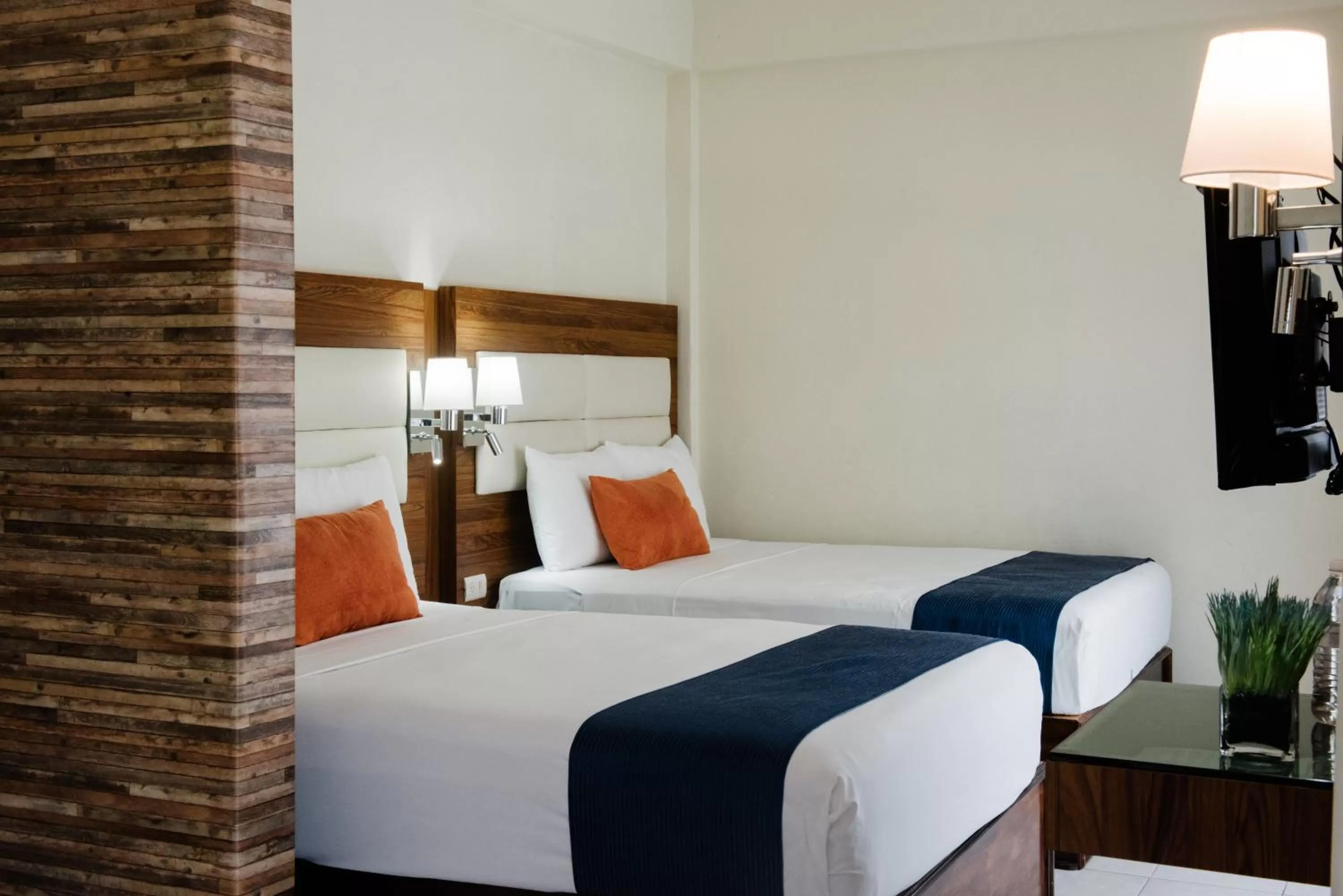 Bed in Hotel San Miguel, en el Centro - Desayuno Incluido