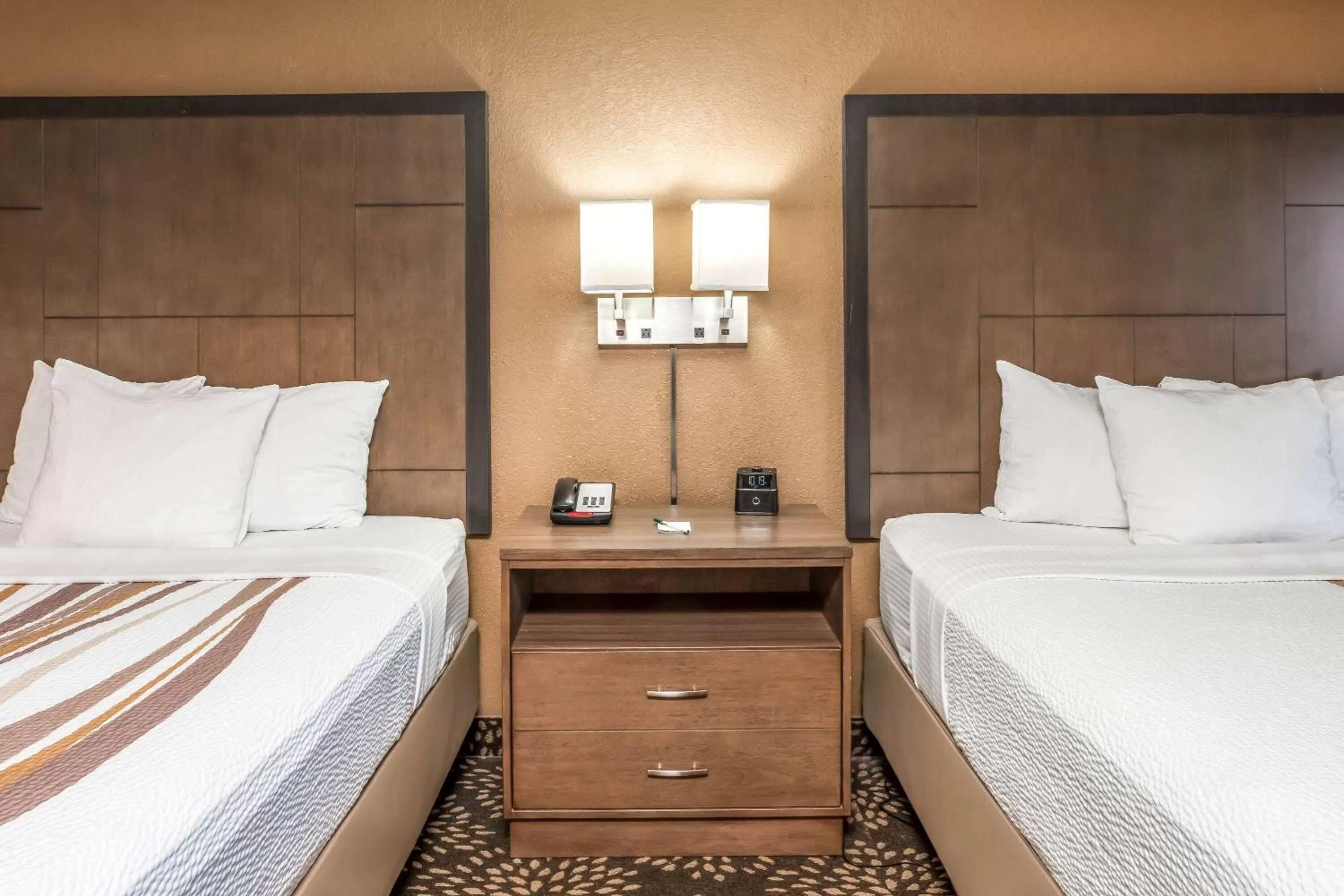 Photo of the whole room, Bed in La Quinta by Wyndham Wenatchee