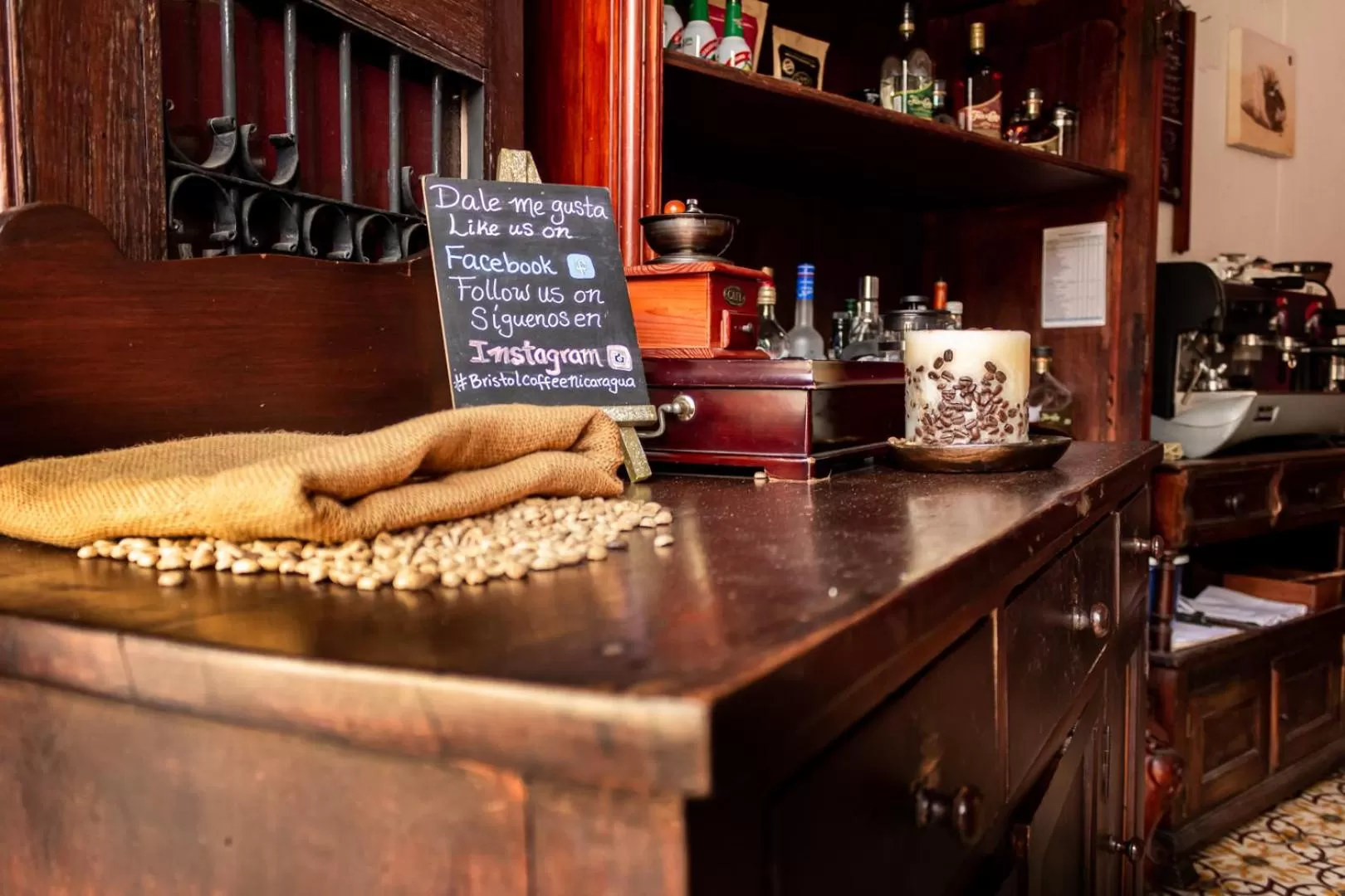 Restaurant/places to eat in Hotel & Restaurante La Gran Francia