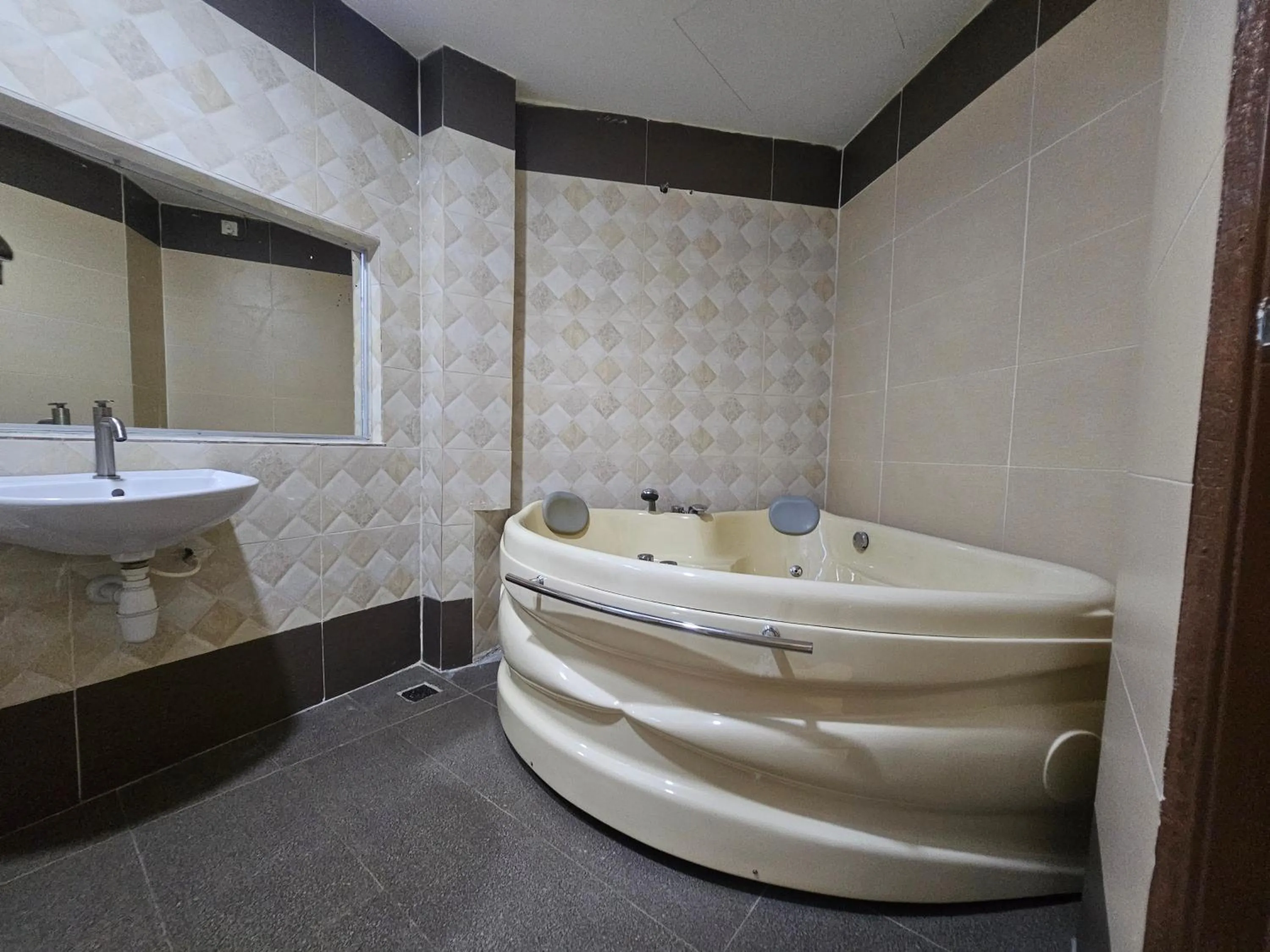 Bathroom in Veer Hotel