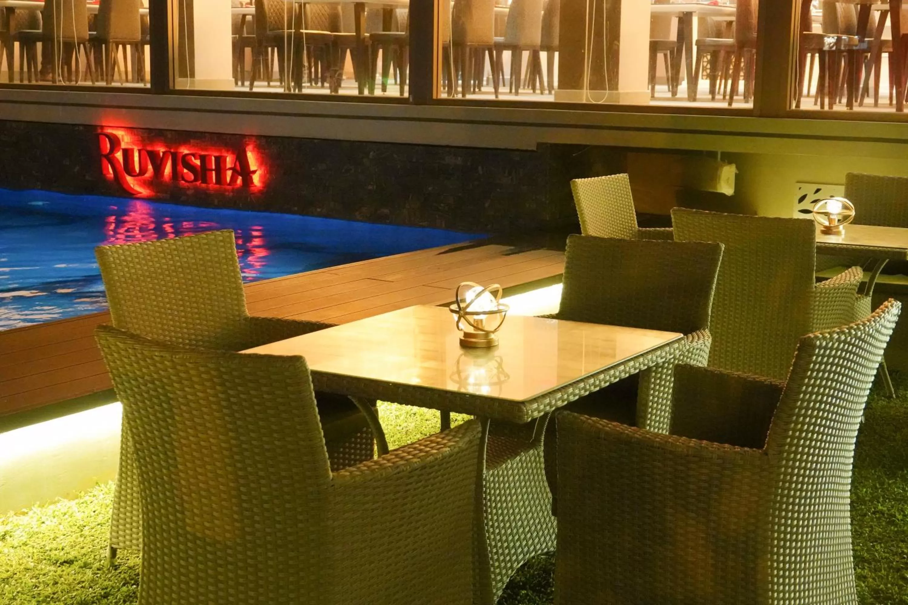 Restaurant/places to eat in Ruvisha Beach Hotel
