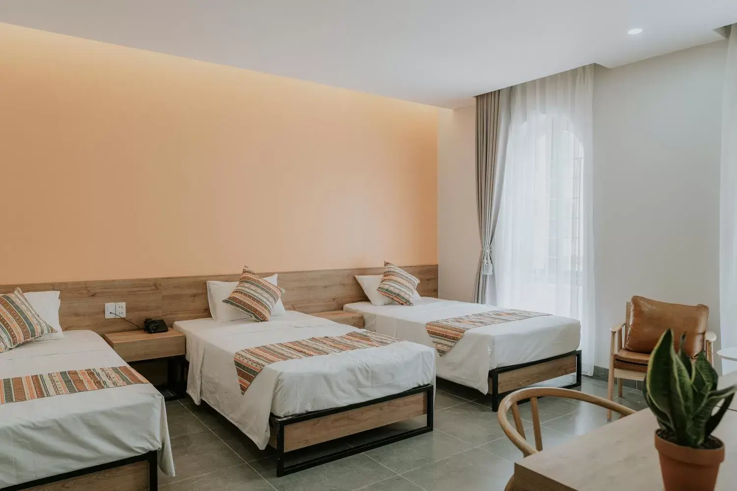 Superior Triple Room in Le Cactus Hotel Ha Long Superior Triple Room in Le Cactus Hotel Ha Long