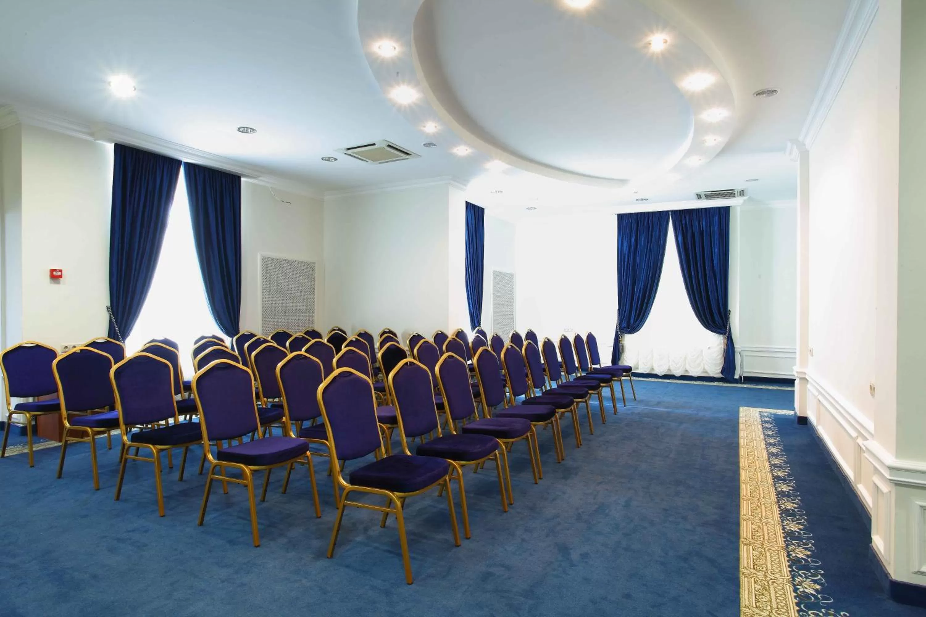 Business facilities in Royal Olympic Hotel
