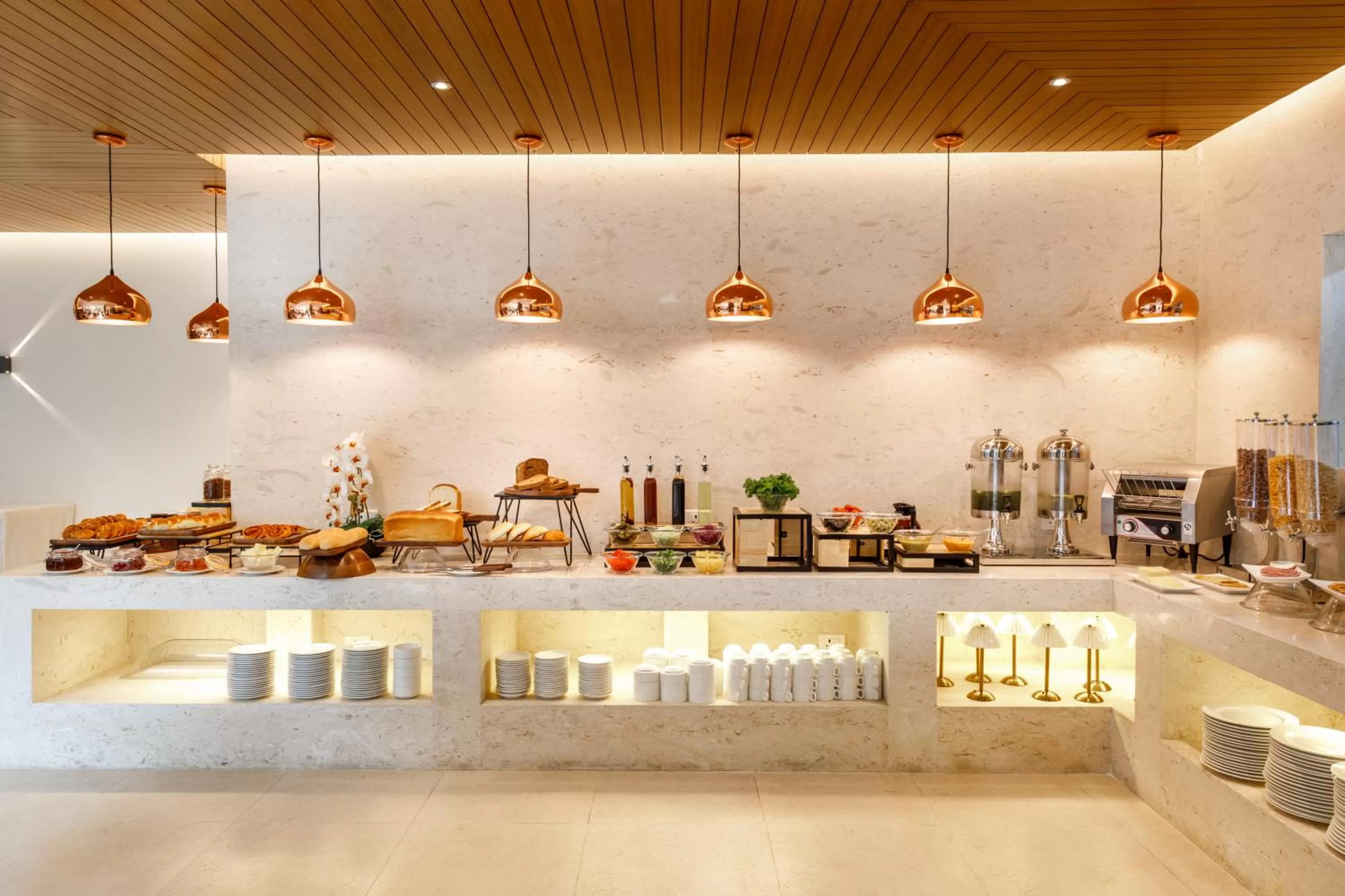 Restaurant/places to eat in Hotel Thrive, A Tropical Courtyard