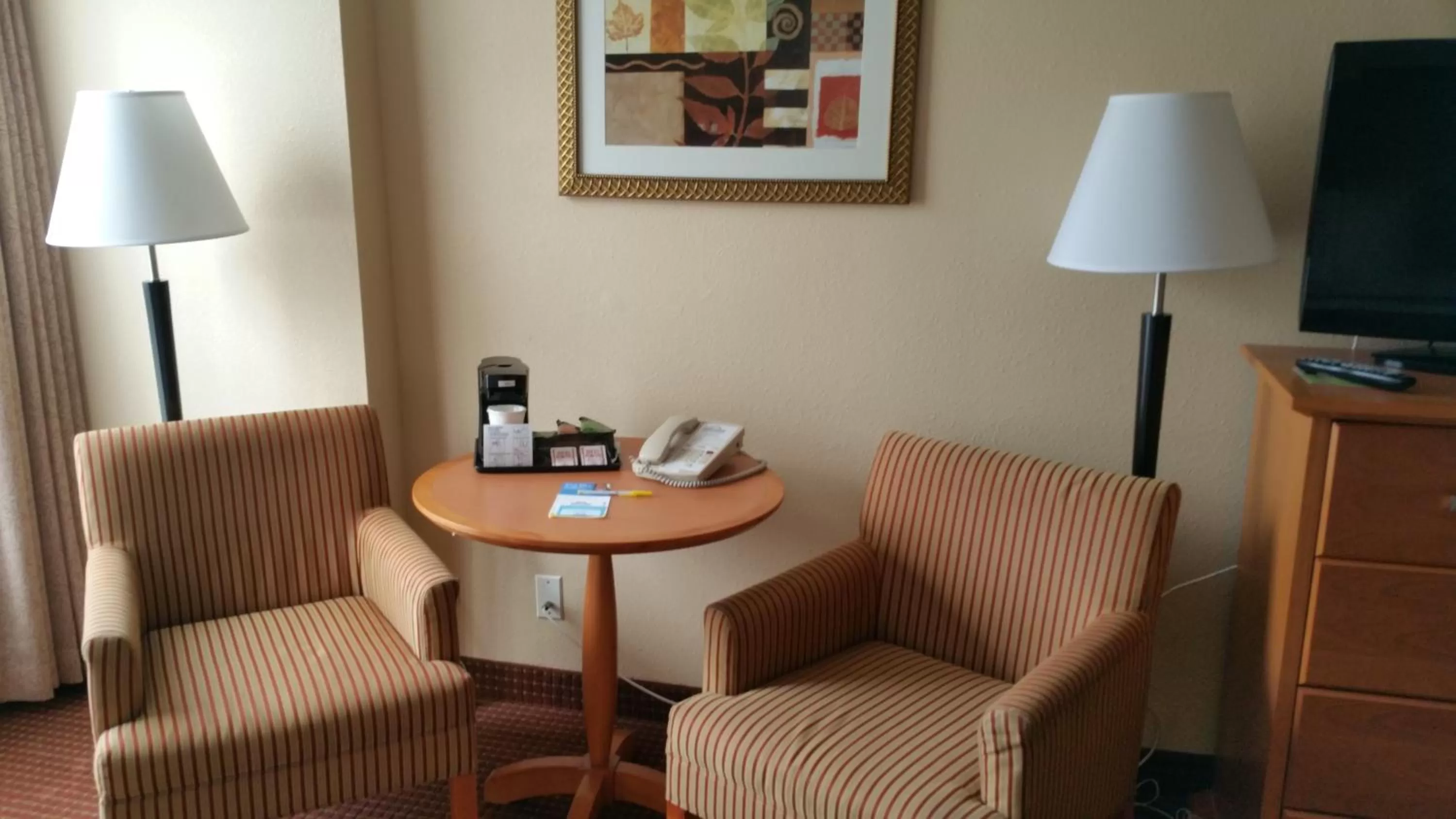 Seating area in Days Inn by Wyndham Edmonton Downtown
