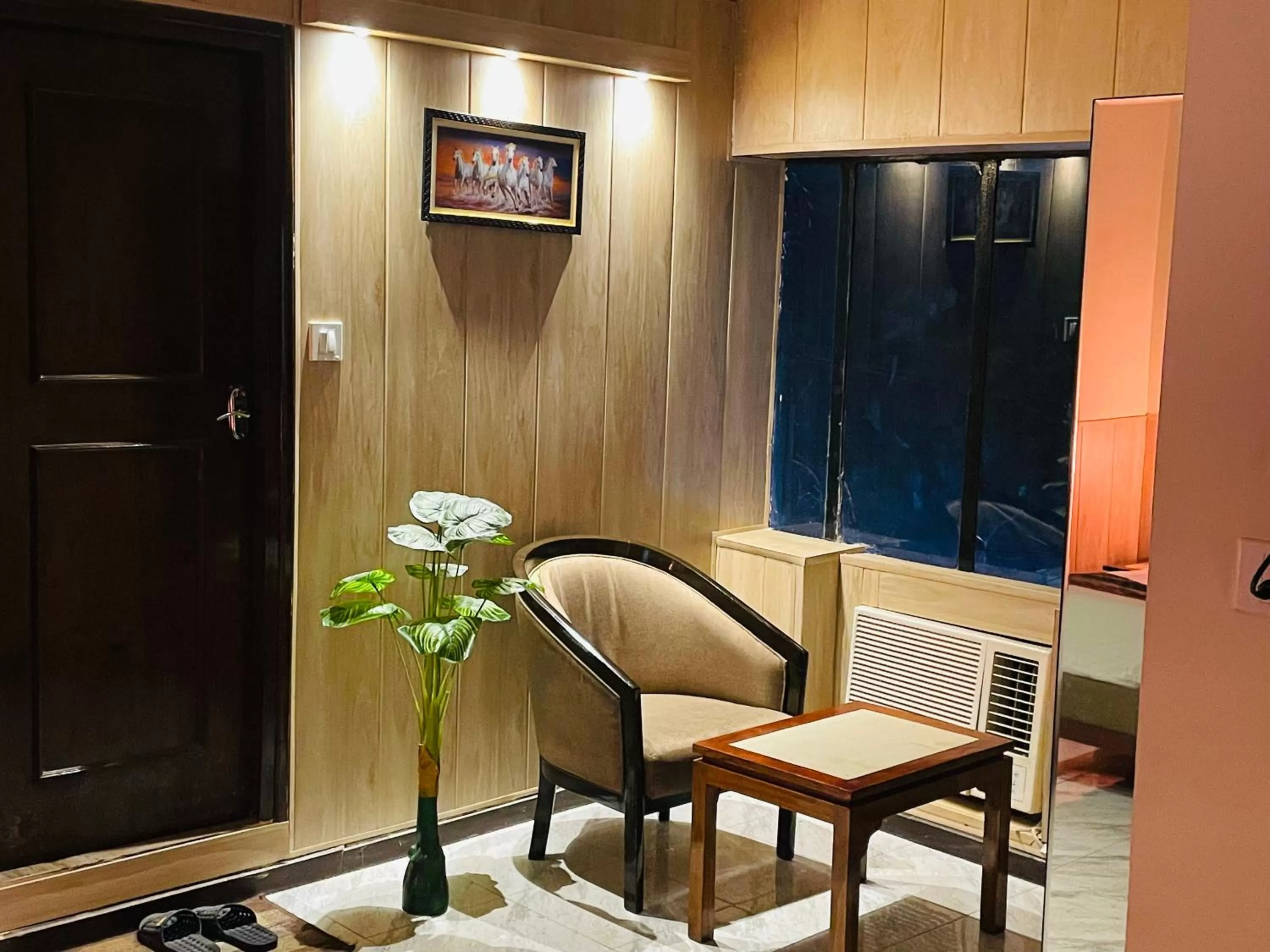 THE ROYAL PRESIDENCY INN