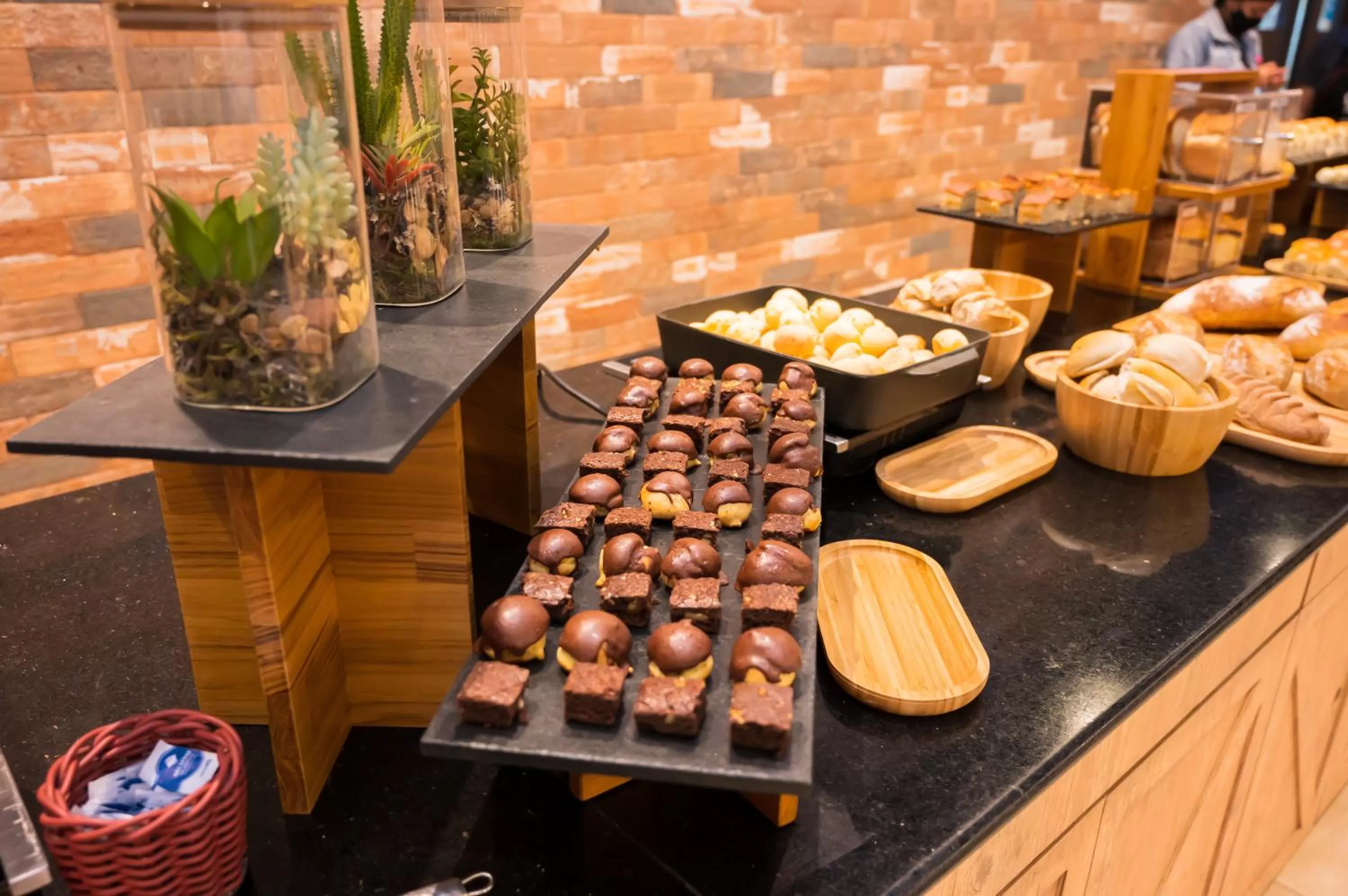 Restaurant/places to eat in ibis Ribeirao Preto Shopping