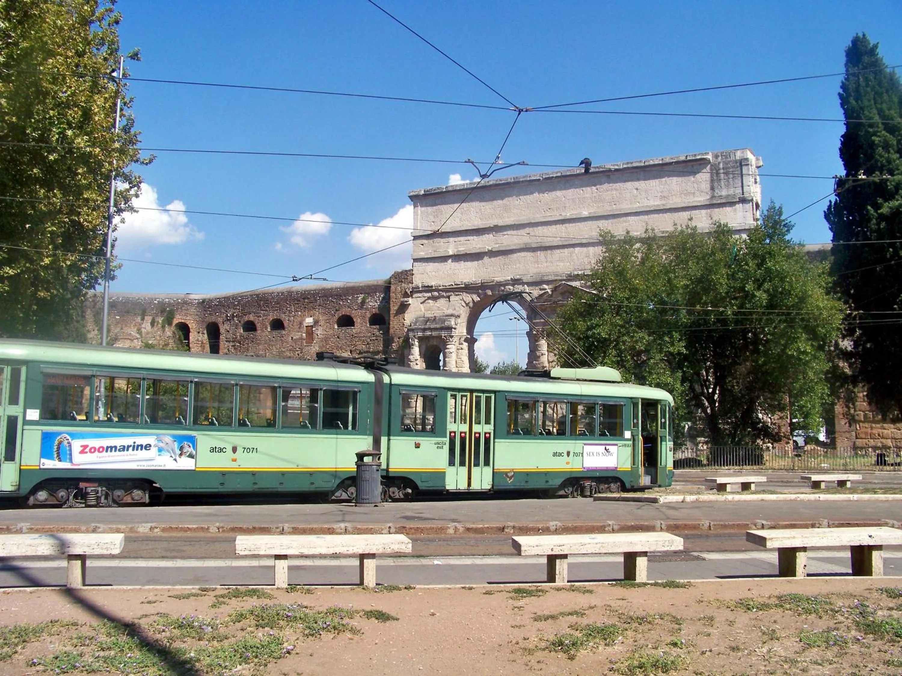 Area and facilities in Domus Sessoriana
