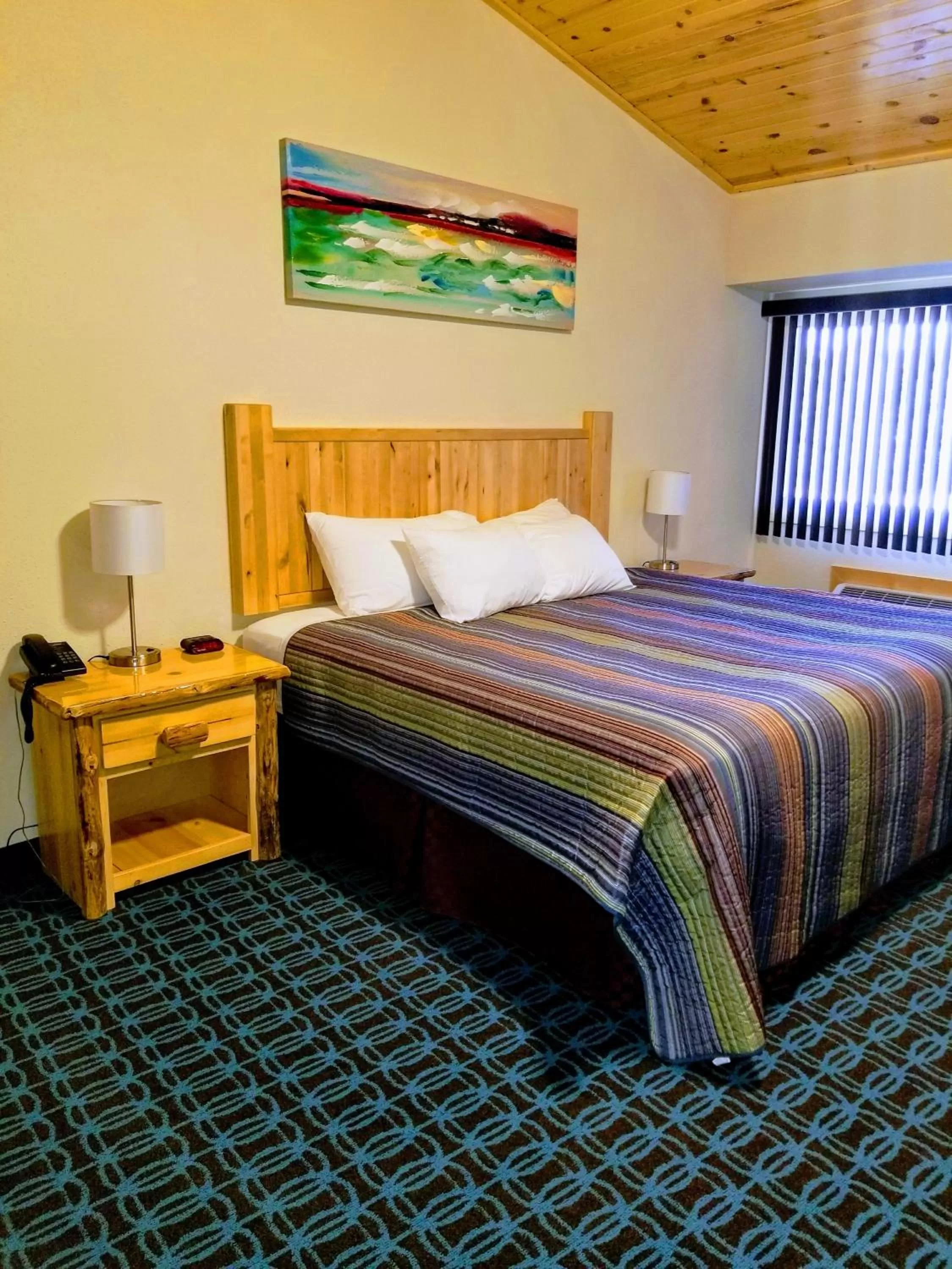 Bed in Round Barn Lodge