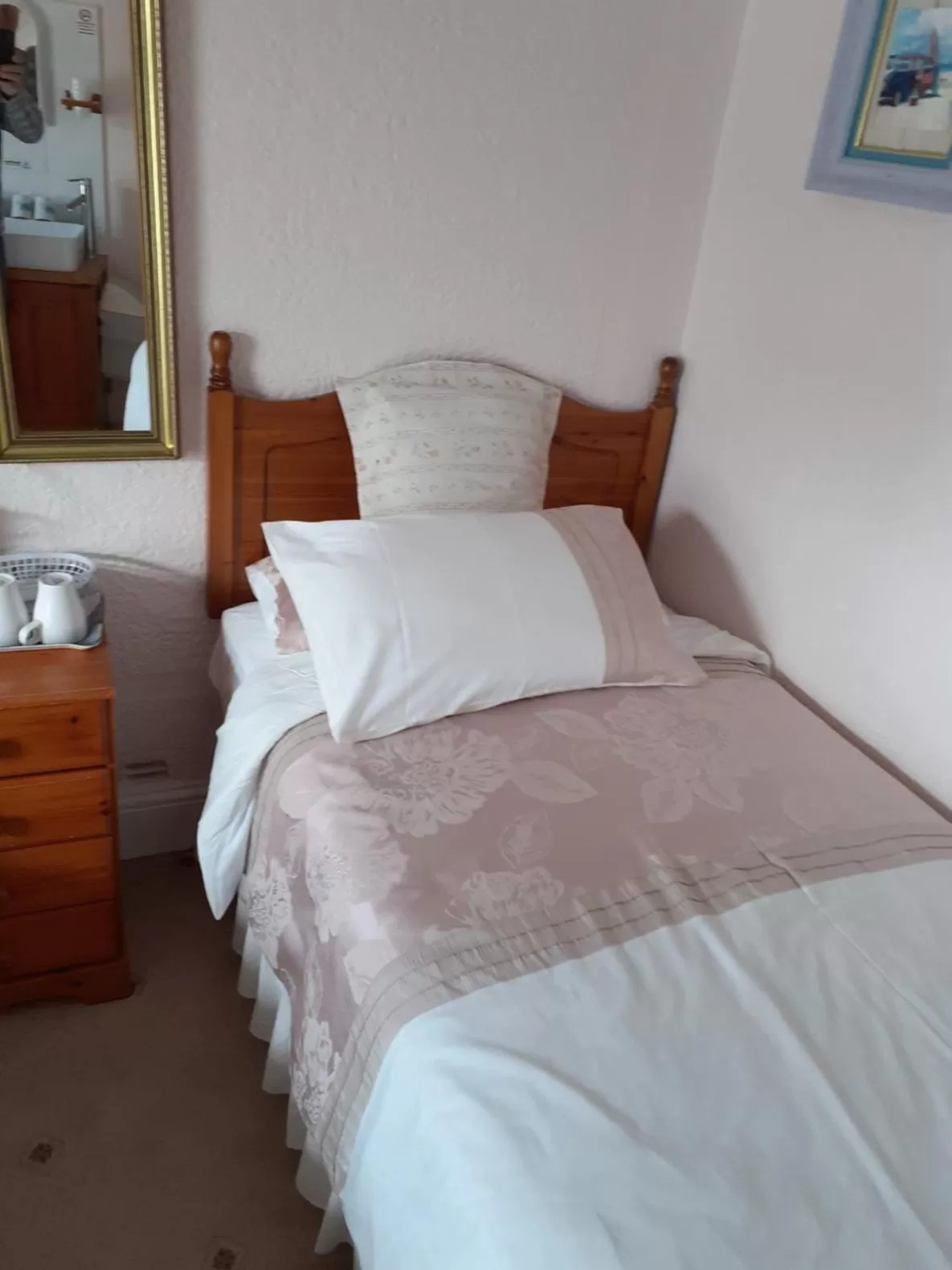 Bed in Briny View Hotel