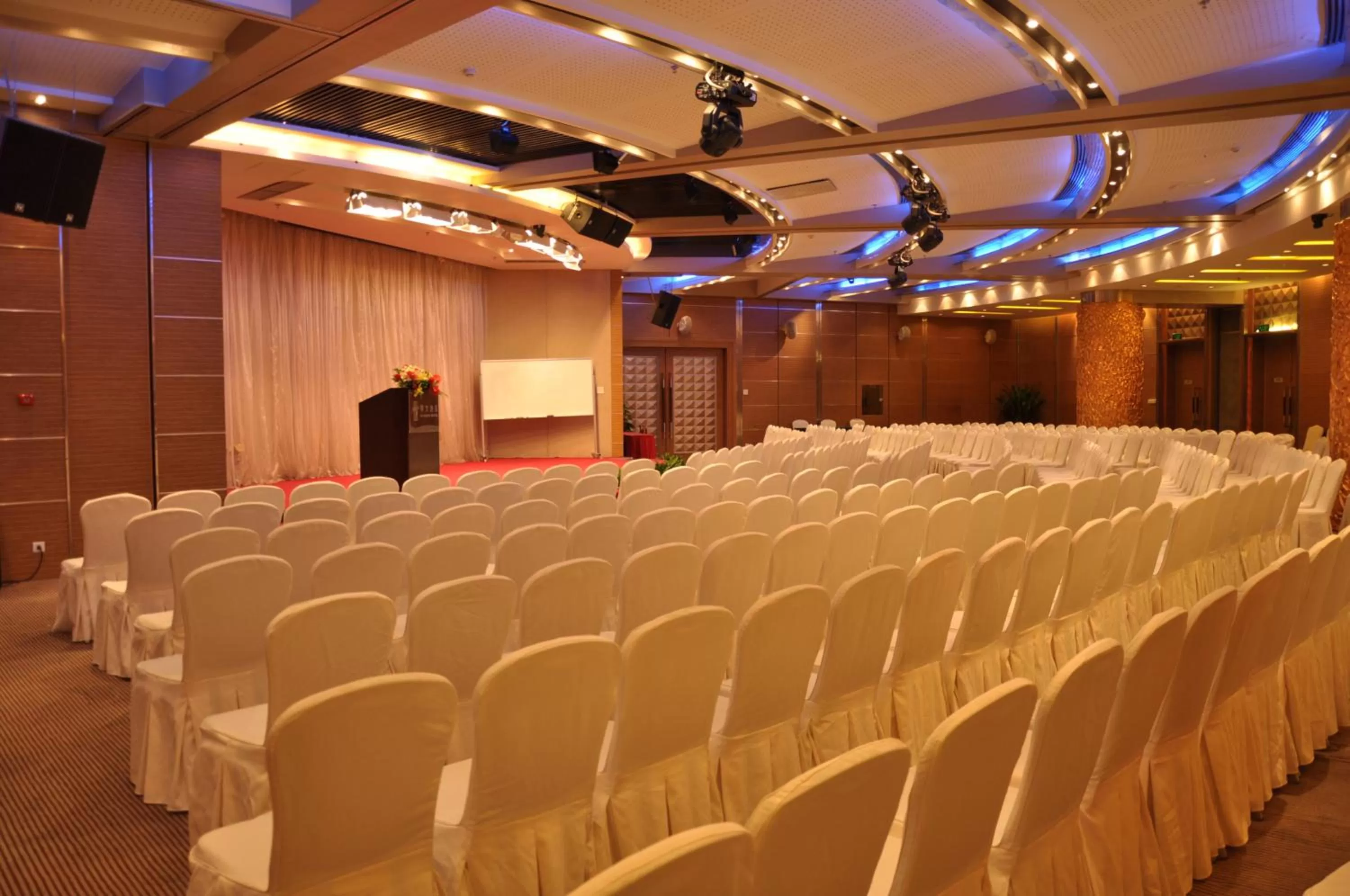 Business facilities in Shenzhen Sunshine Hotel, Luohu