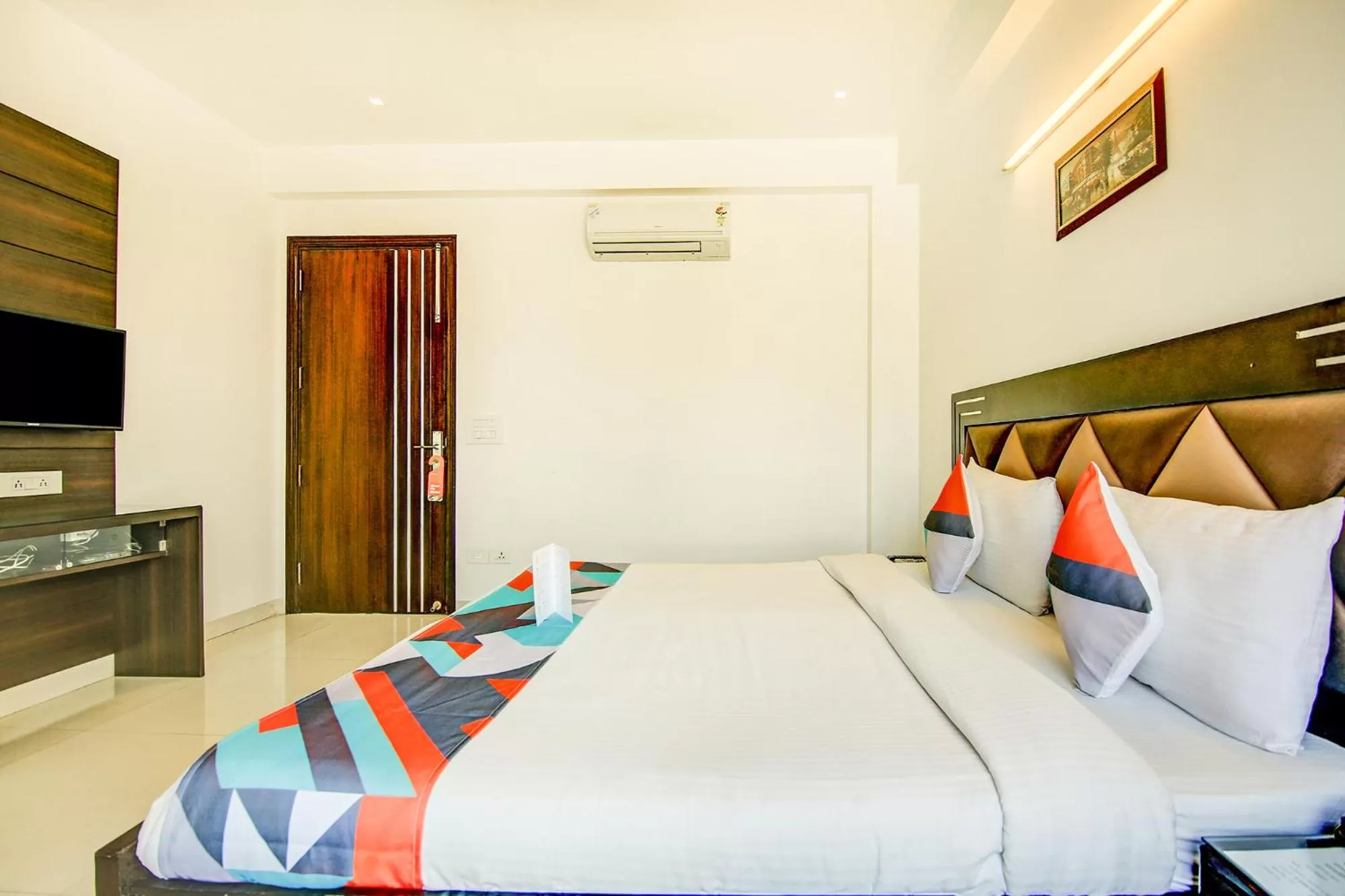 Bedroom, Bed in Via Hemkunt Residency