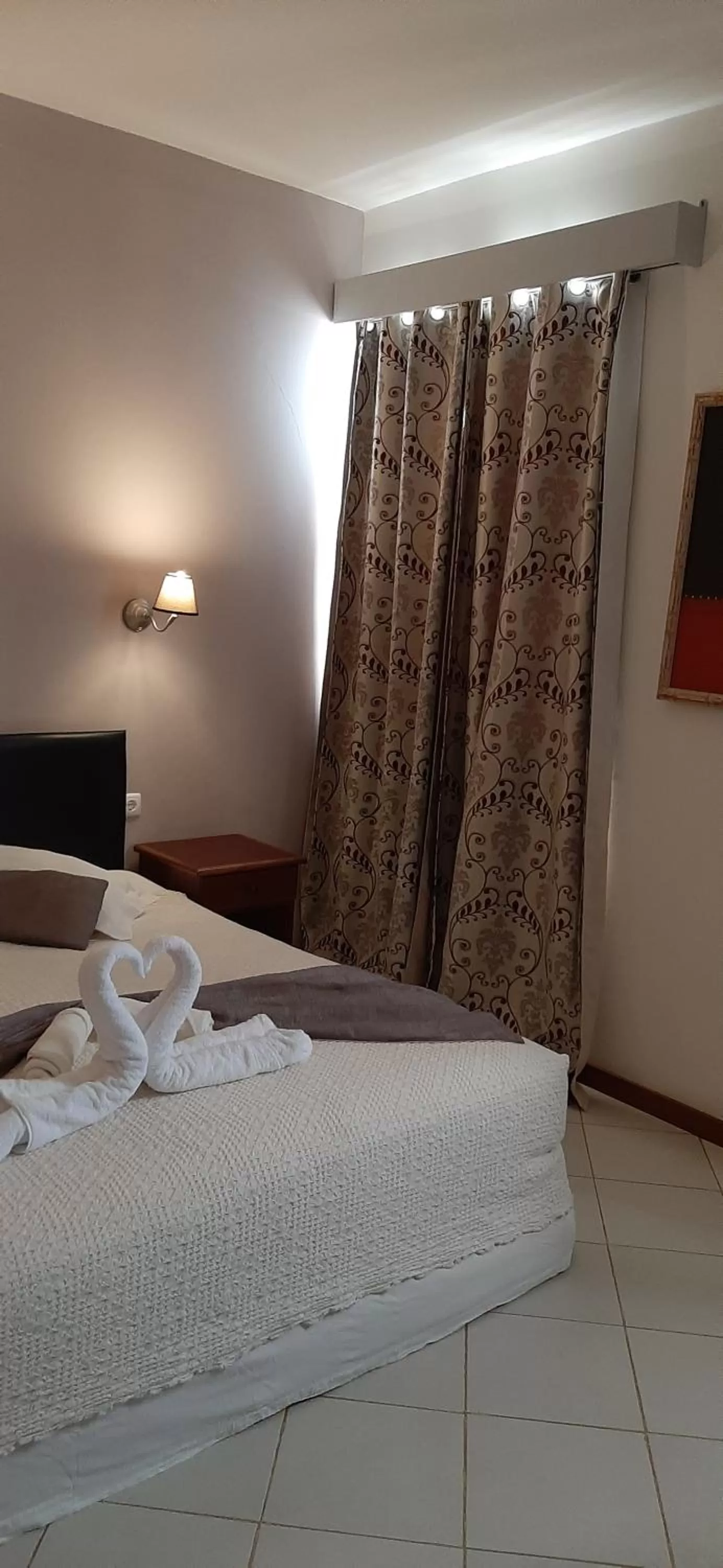 Bed in Atlantic Maio Hotel